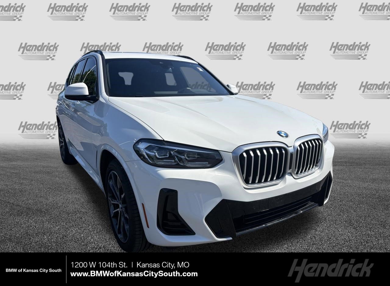 2023 BMW X3 sDrive30i's photo