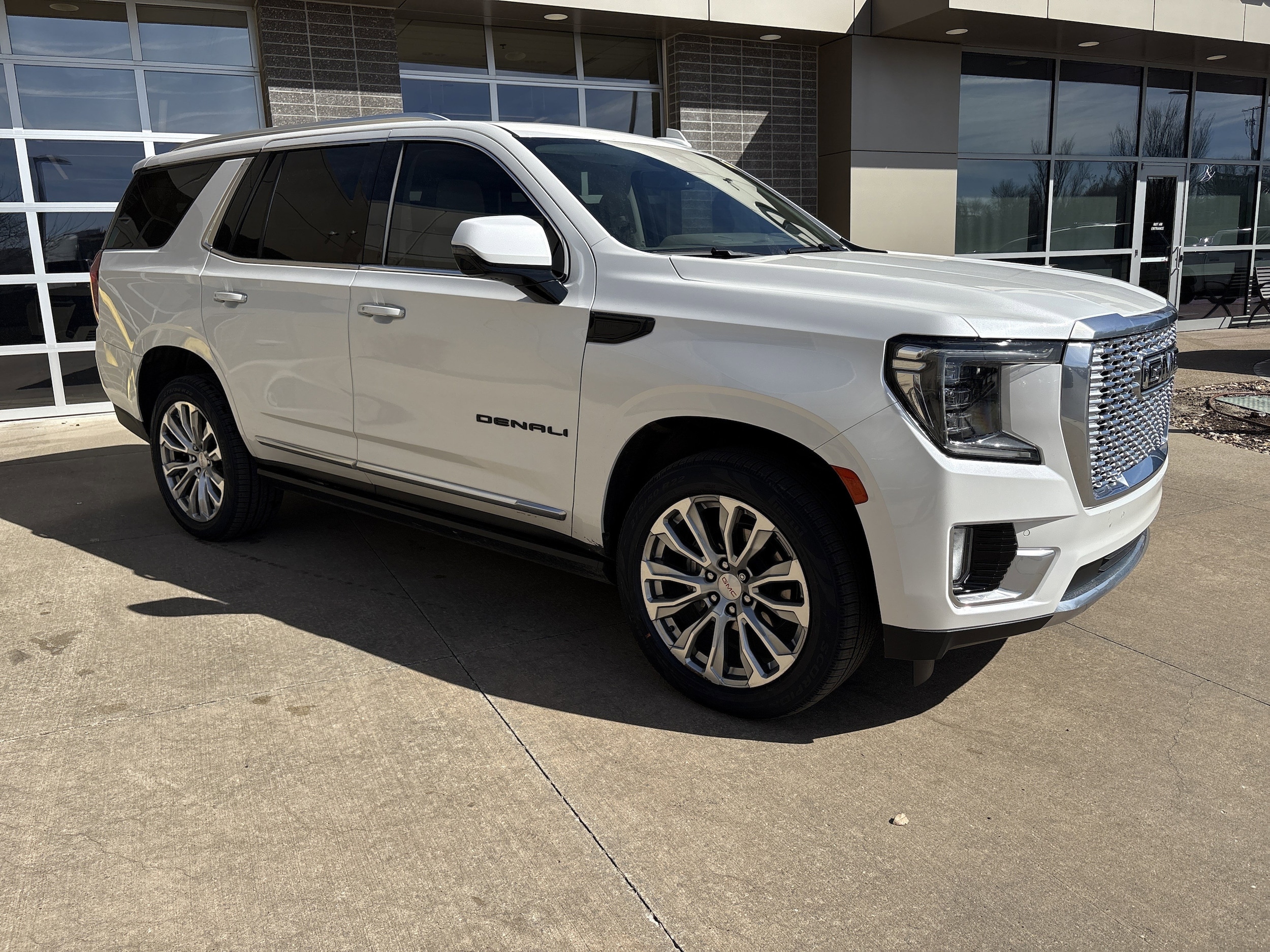 Used 2023 GMC Yukon Denali with VIN 1GKS2DKL1PR224907 for sale in Kansas City