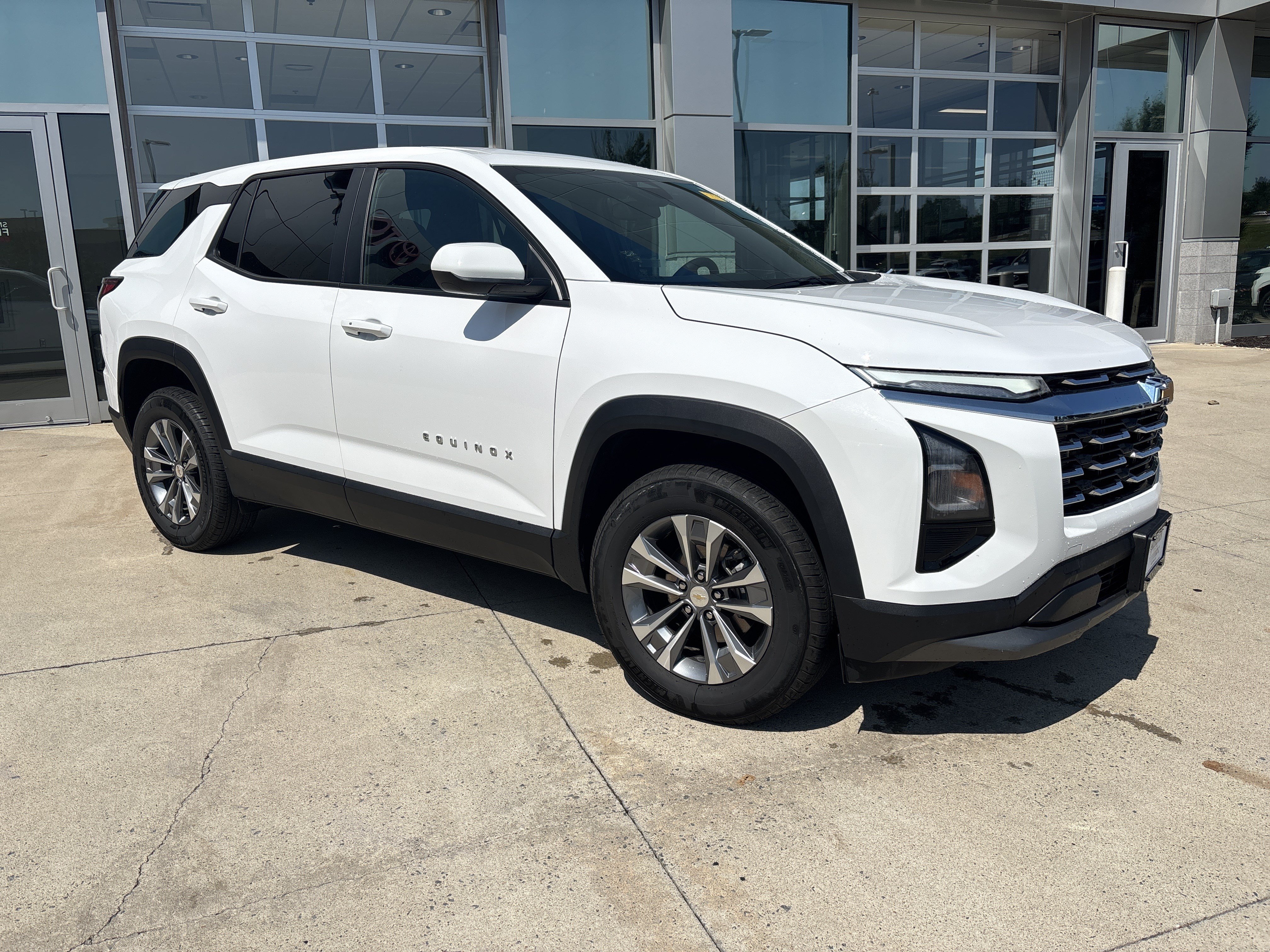Used 2025 Chevrolet Equinox LT with VIN 3GNAXPEG0SL324674 for sale in Kansas City