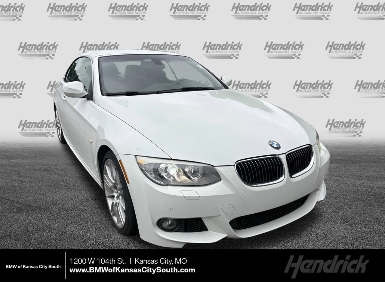 2013 BMW 3 Series 335i Convertible's photo