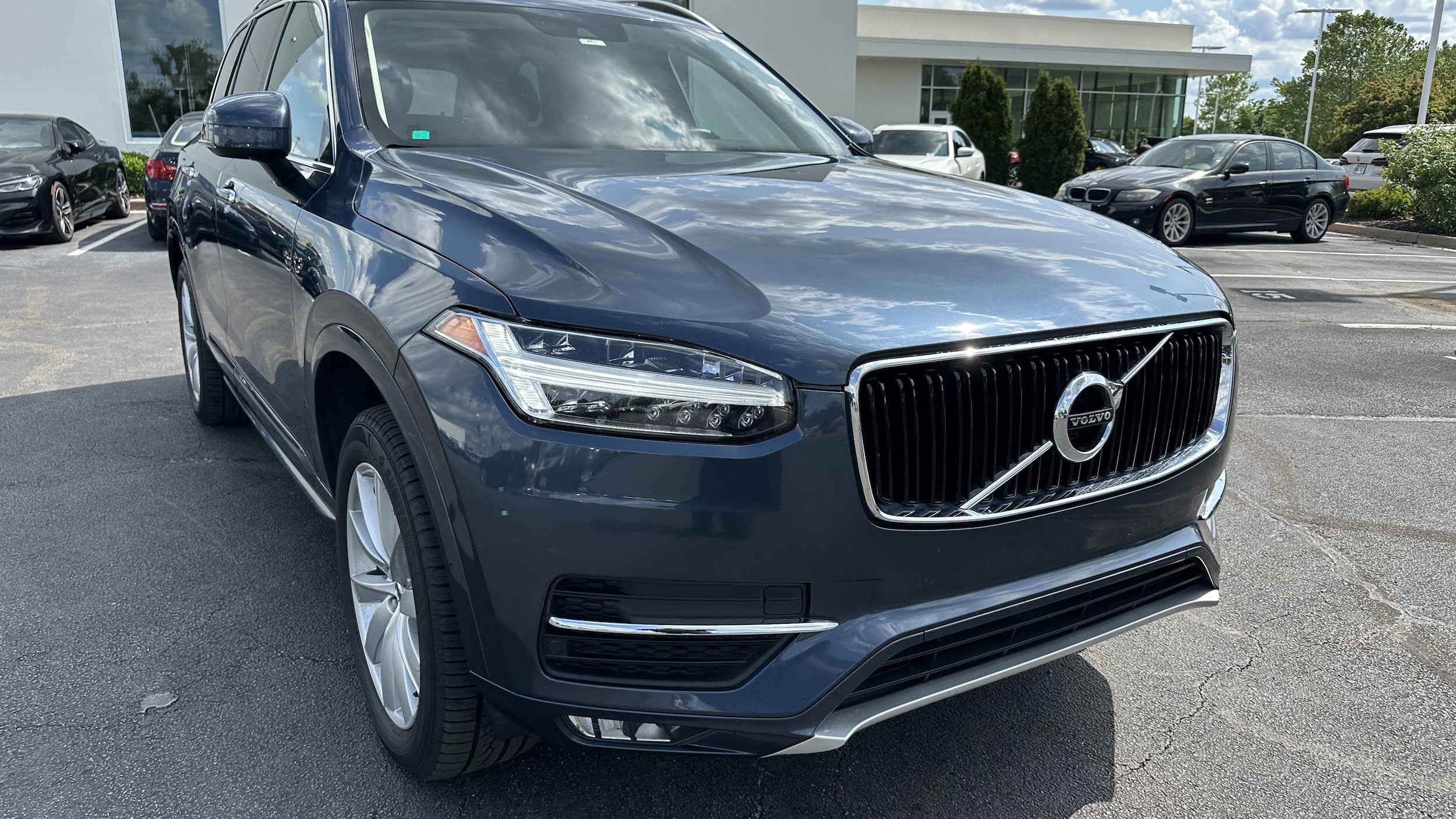 Used 2019 Volvo XC90 Momentum with VIN YV4102PK7K1421134 for sale in Kansas City