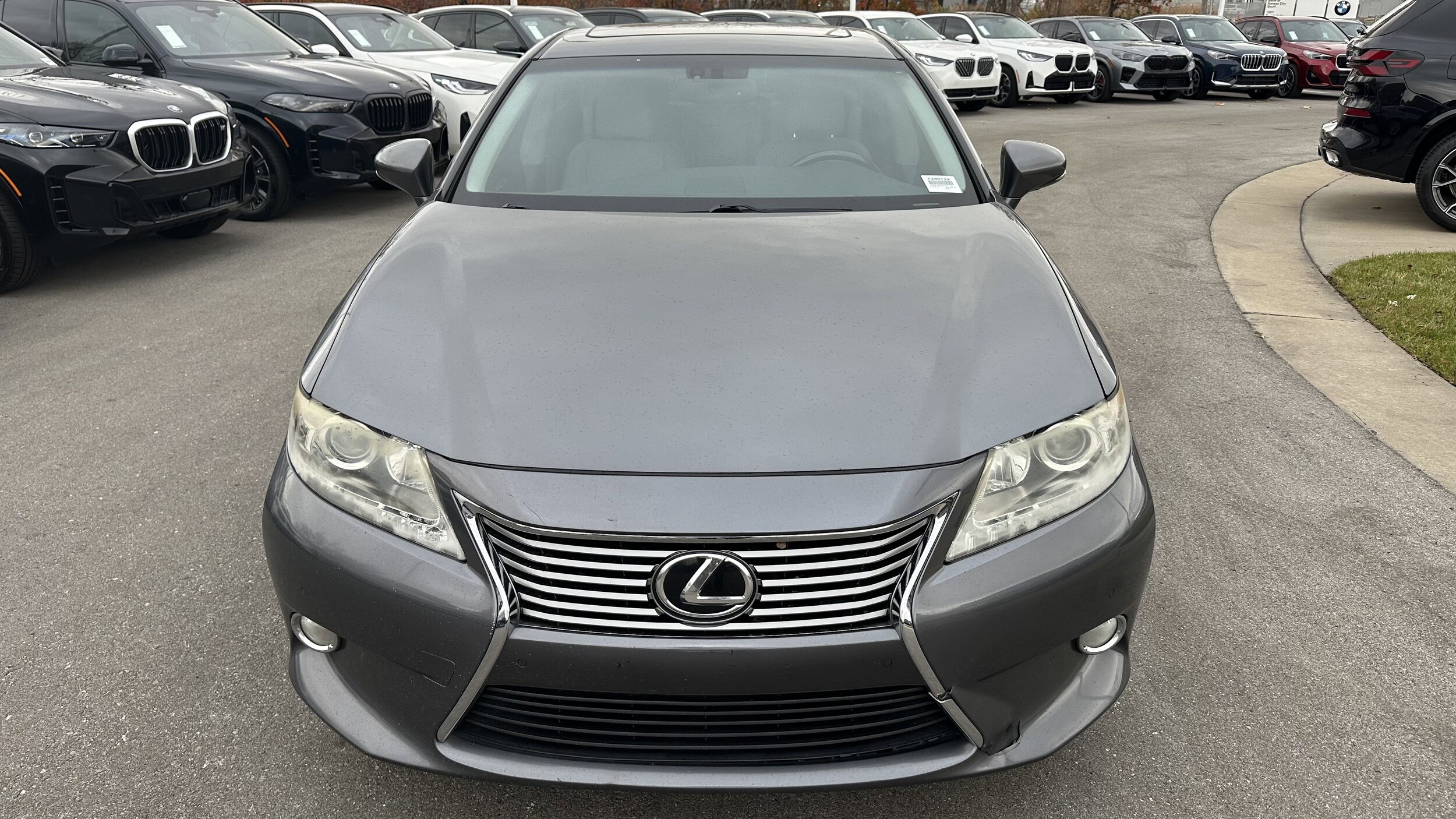 2013 Lexus ES 350 photo 3