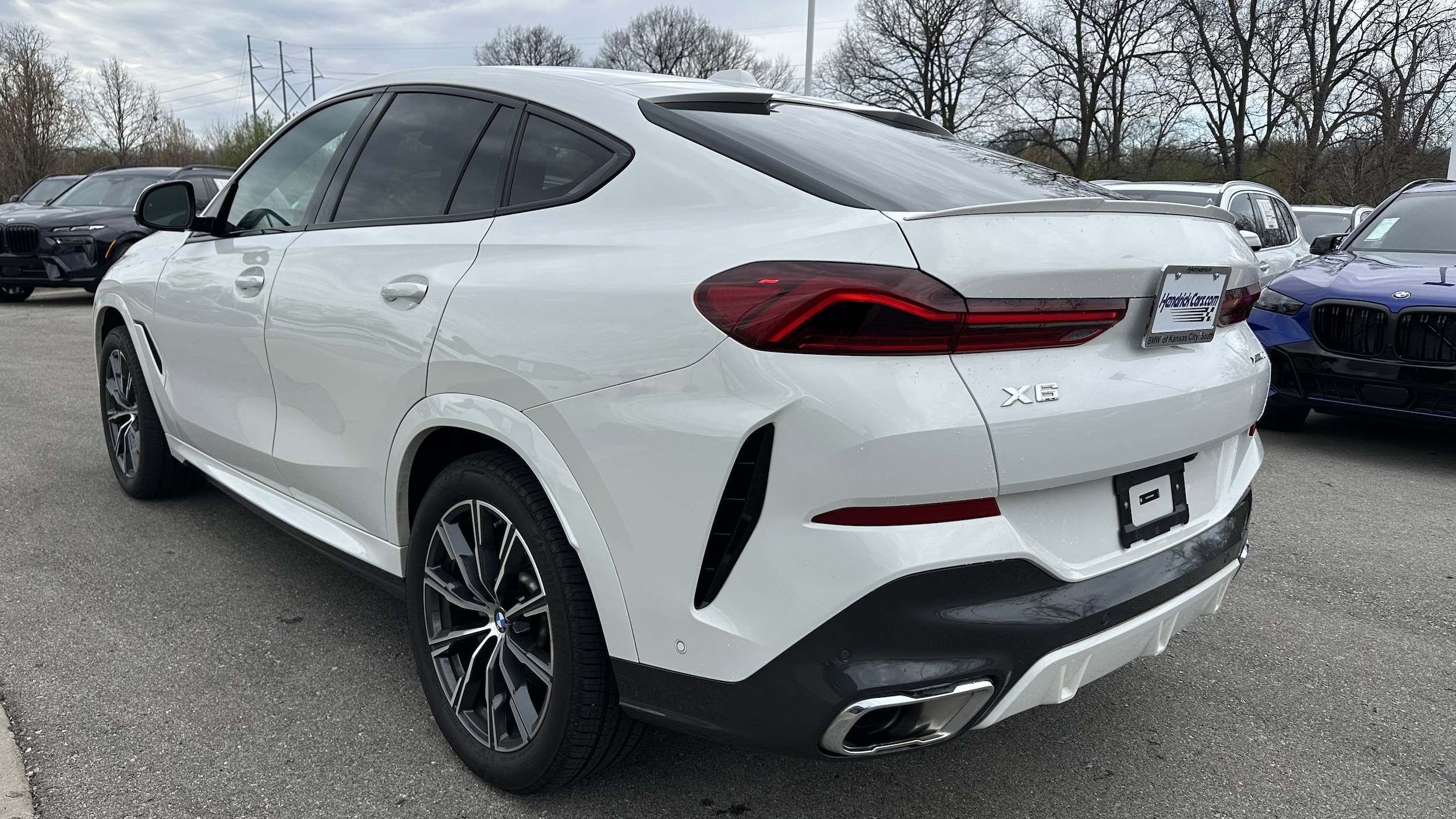 2025 BMW X6 xDrive40i photo 3