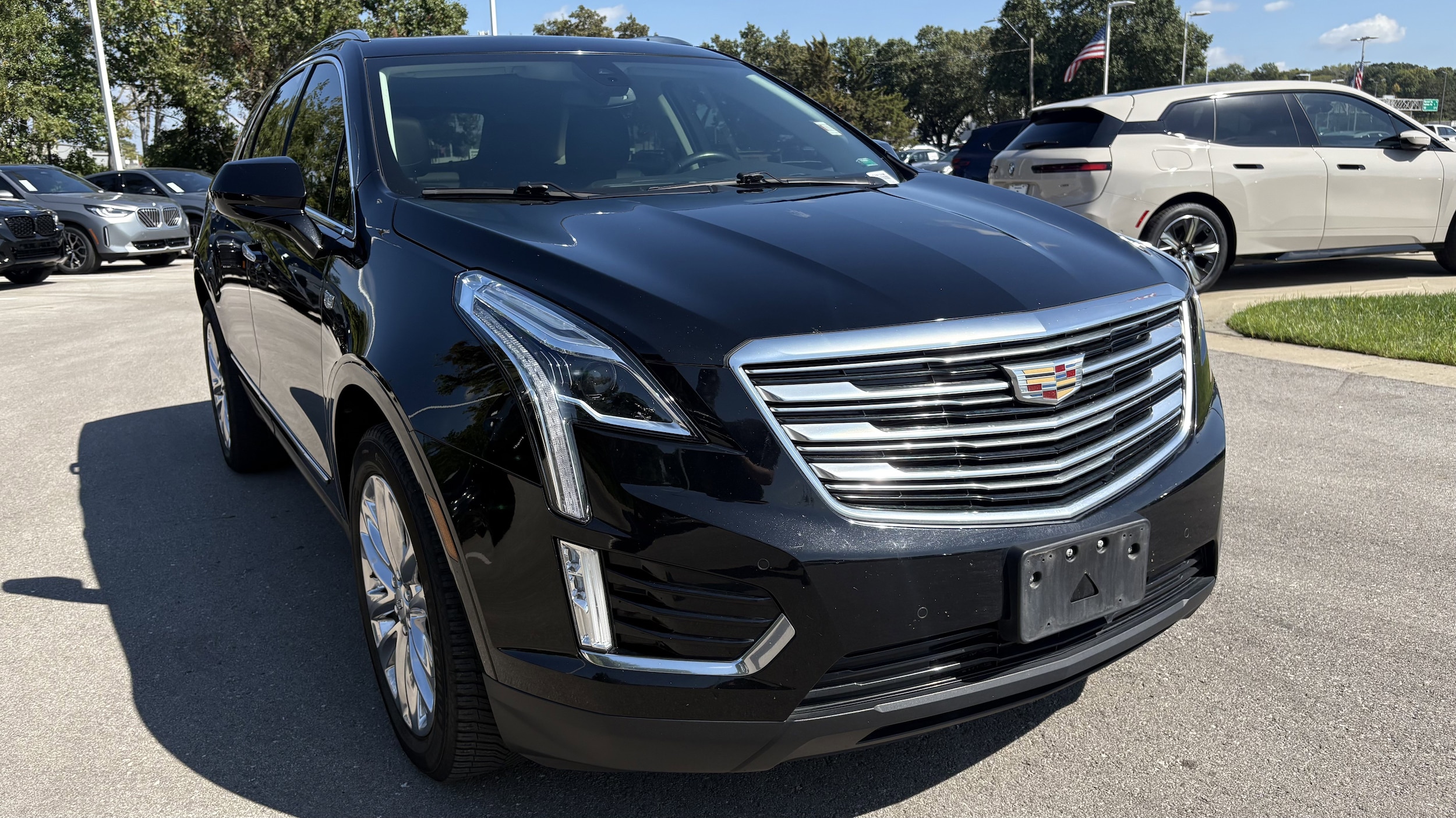Used 2019 Cadillac XT5 Premium Luxury with VIN 1GYKNFRS3KZ254036 for sale in Kansas City