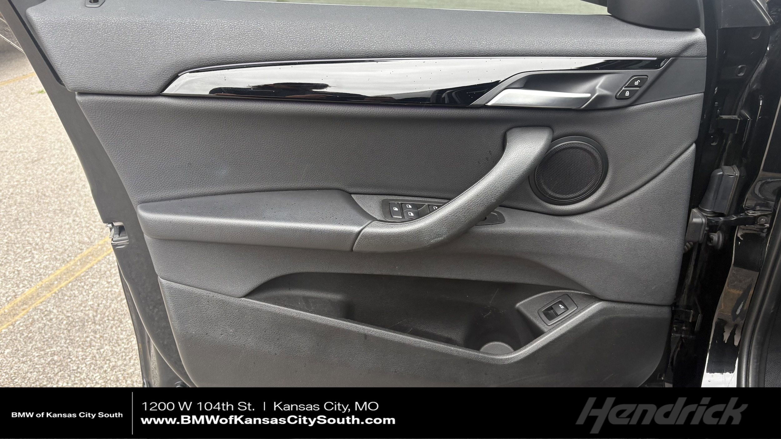 2021 BMW X2 xDrive28i's photo