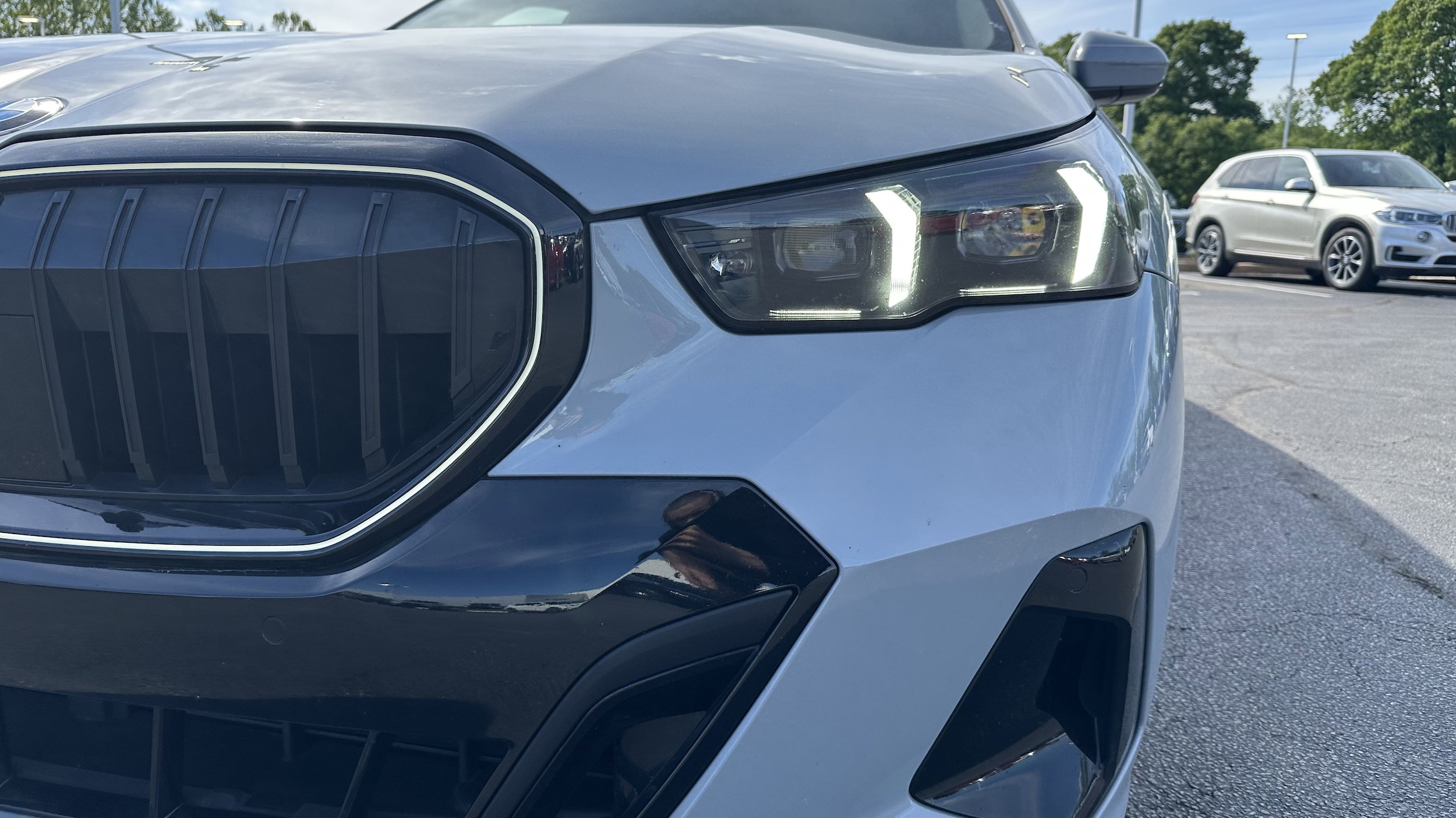 2024 BMW 5 Series 530i xDrive photo 5
