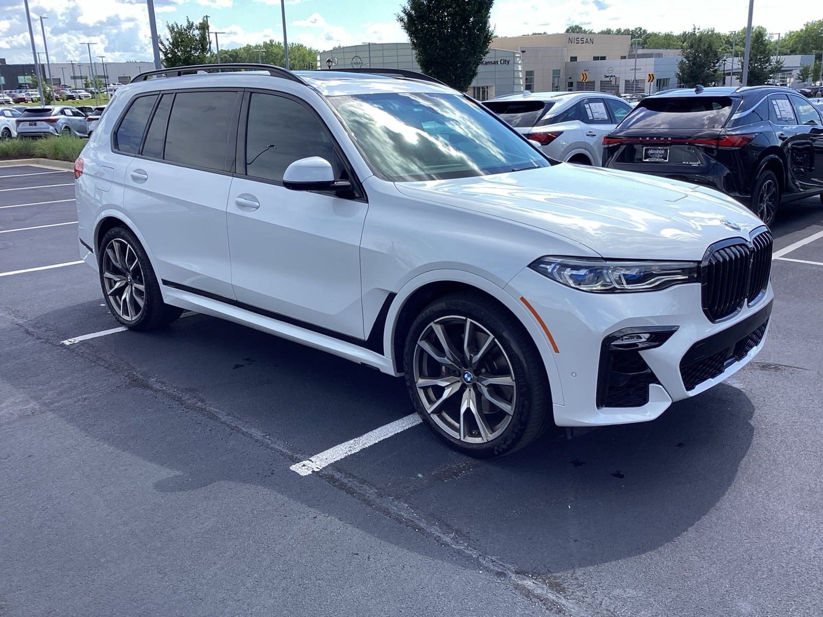 Certified 2021 BMW X7 M50i with VIN 5UXCX6C06M9H68107 for sale in Kansas City