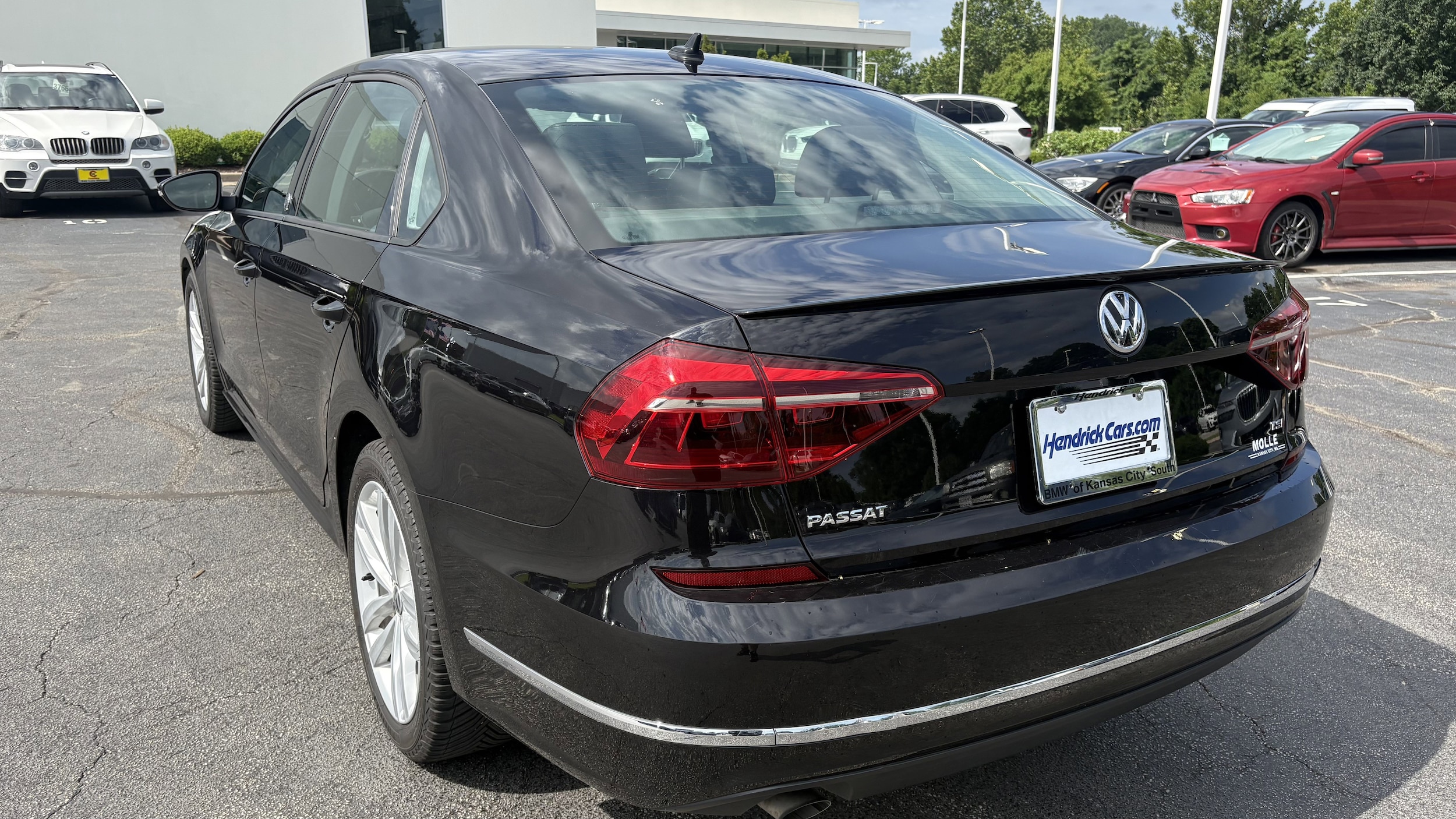 Volkswagen Passat 2.0T Wolfsburg Edition
