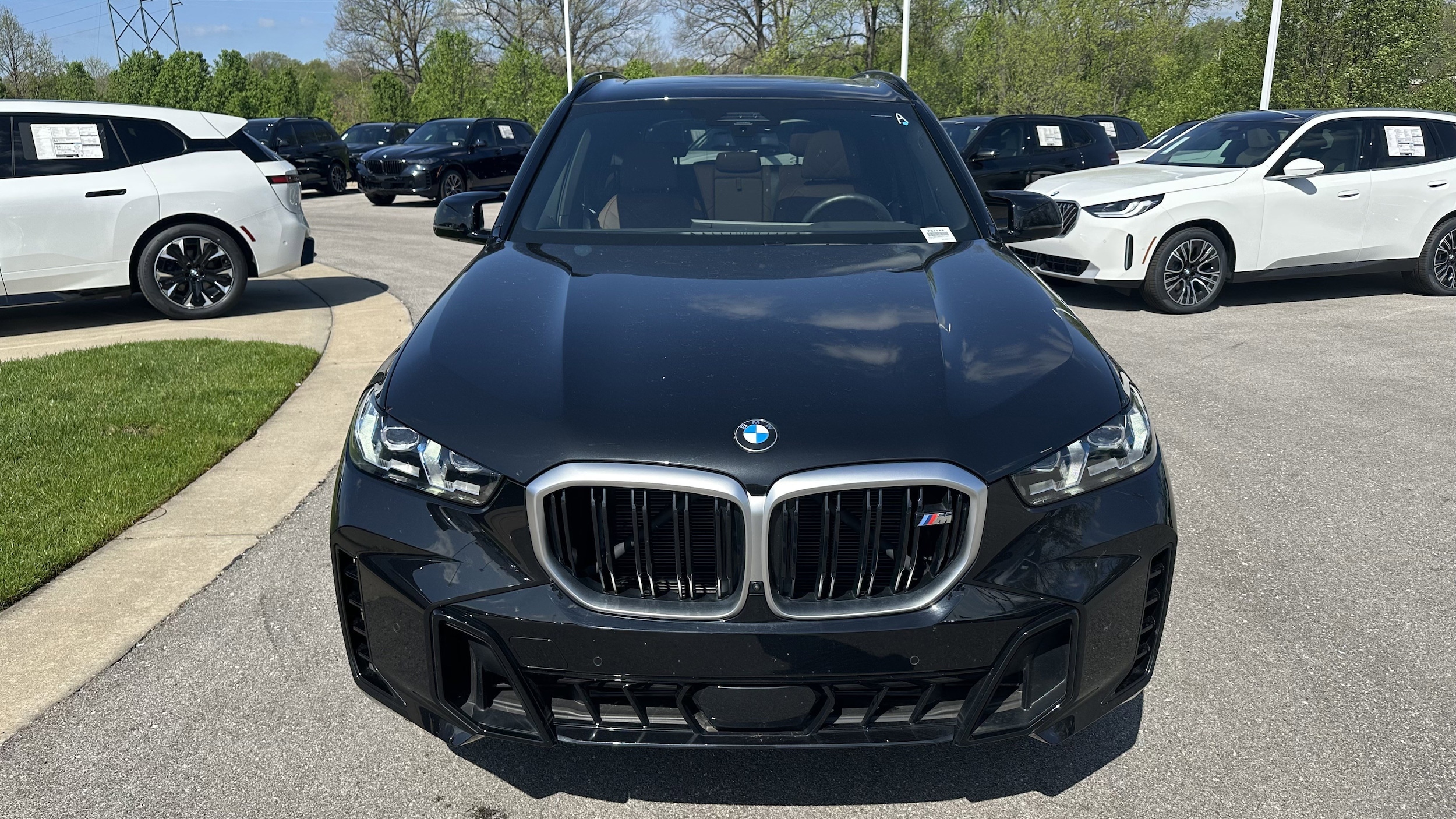 2025 BMW X5 M60i photo 2