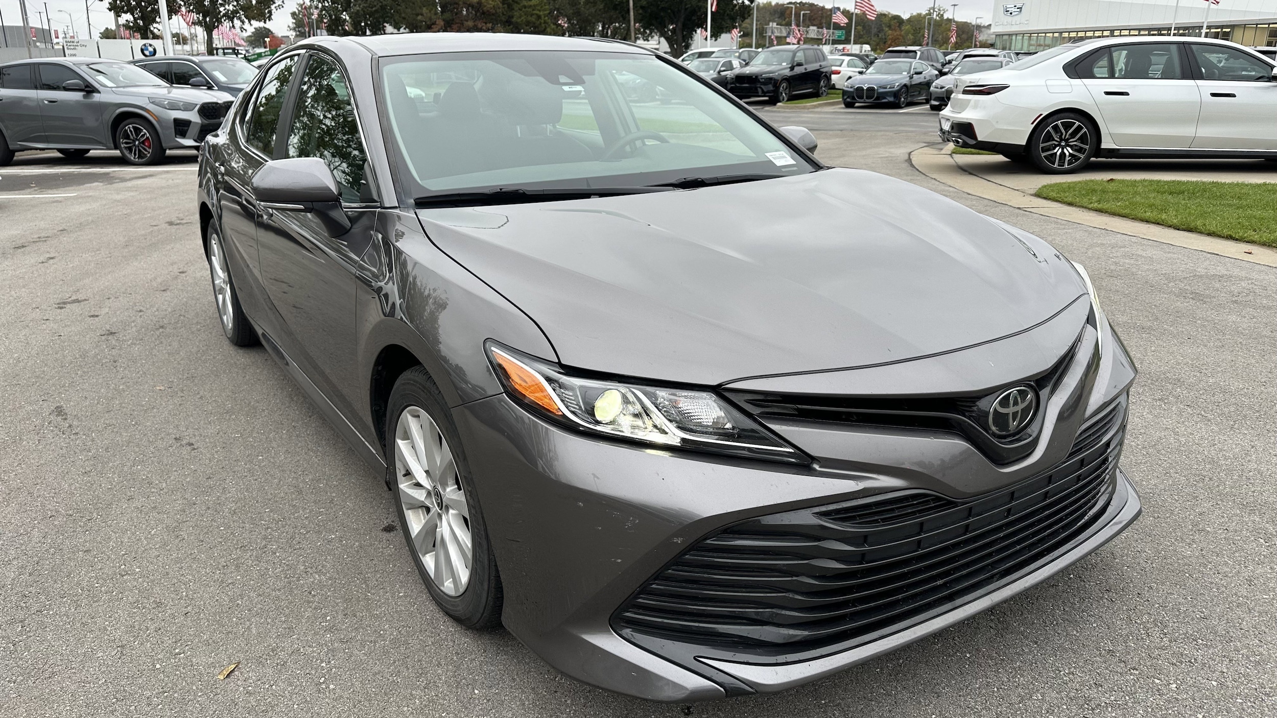 Used 2020 Toyota Camry LE with VIN 4T1L11AK6LU511544 for sale in Kansas City