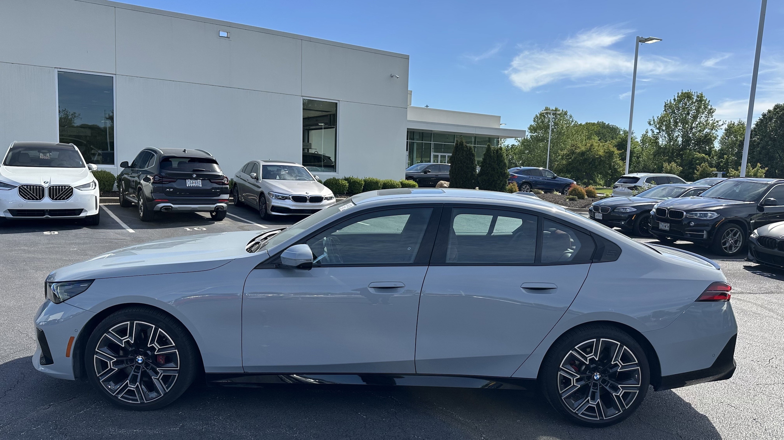 2024 BMW 5 Series 530i xDrive photo 6