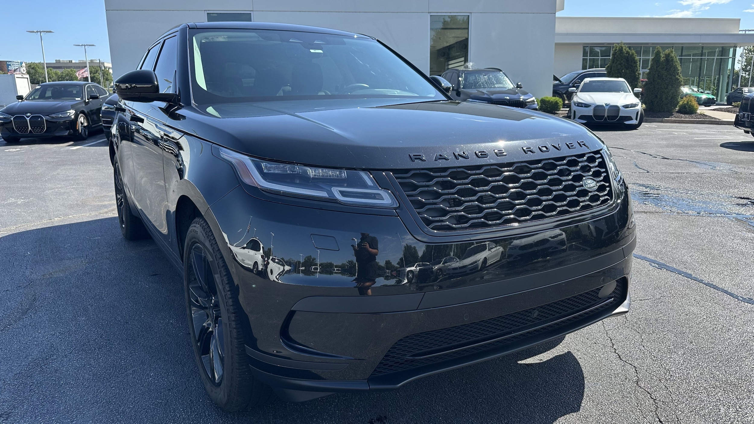 Used 2022 Land Rover Range Rover Velar S with VIN SALYJ2EX8NA330075 for sale in Kansas City