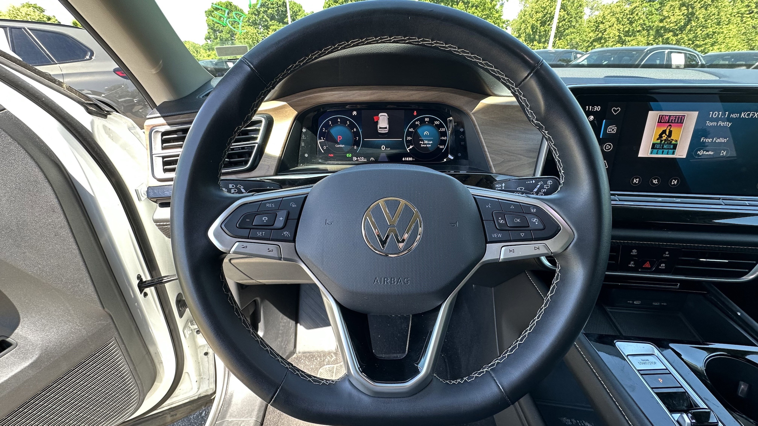 2024 Volkswagen Atlas 2.0T SE w/Technology 4MOTION photo 5