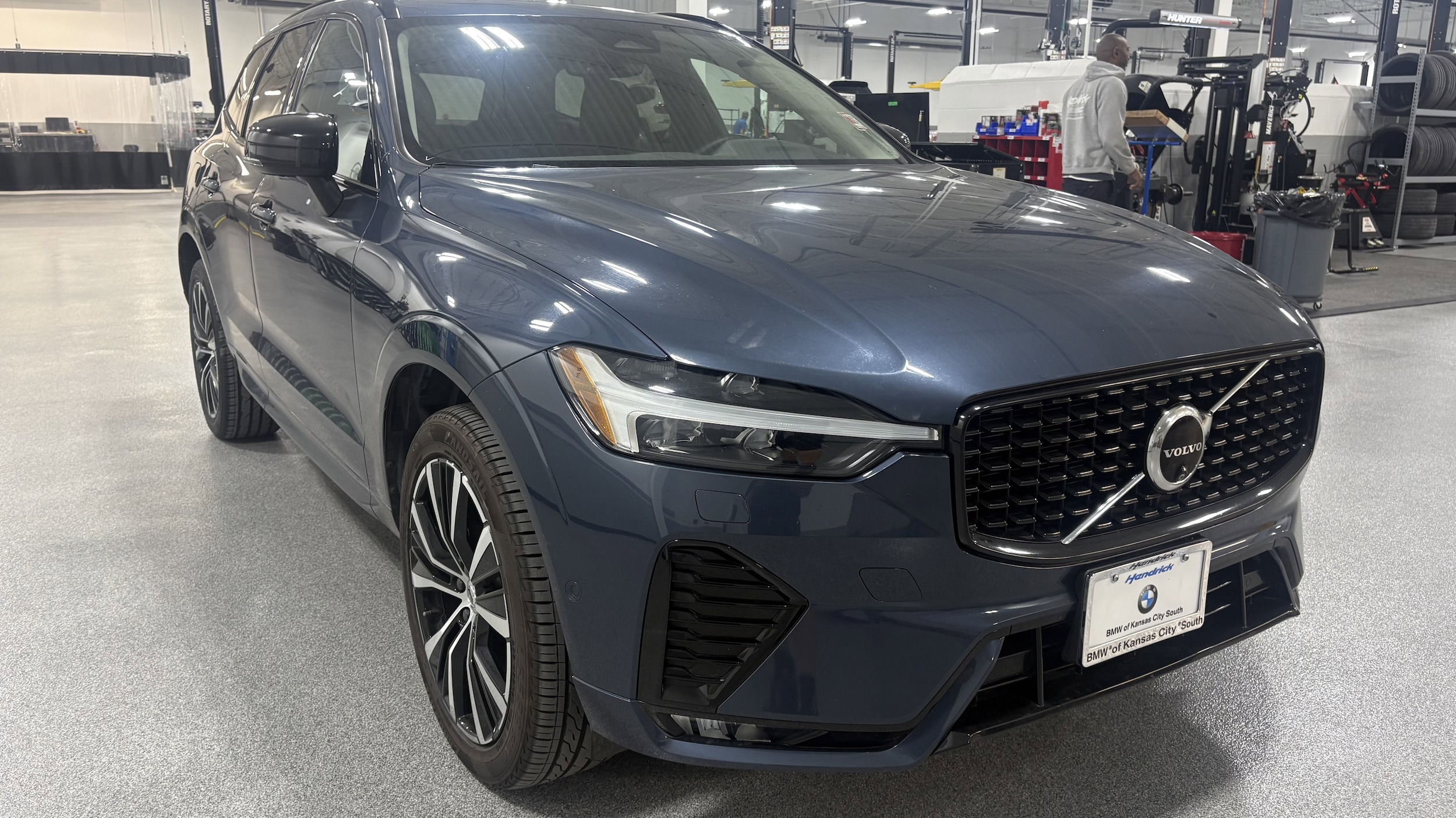 Used 2024 Volvo XC60 Plus with VIN YV4L12RL8R1776545 for sale in Kansas City