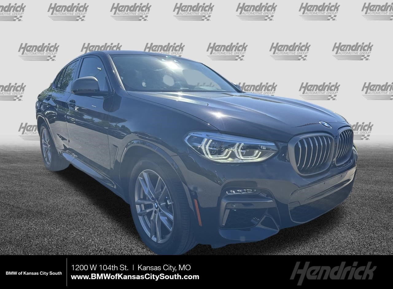 2021 BMW X4 M40i's photo