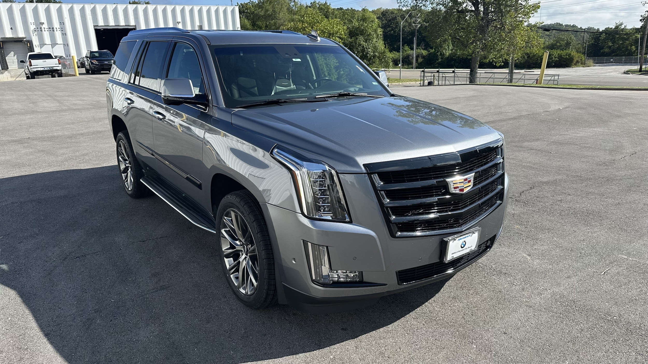Used 2020 Cadillac Escalade Luxury with VIN 1GYS4BKJXLR233568 for sale in Kansas City