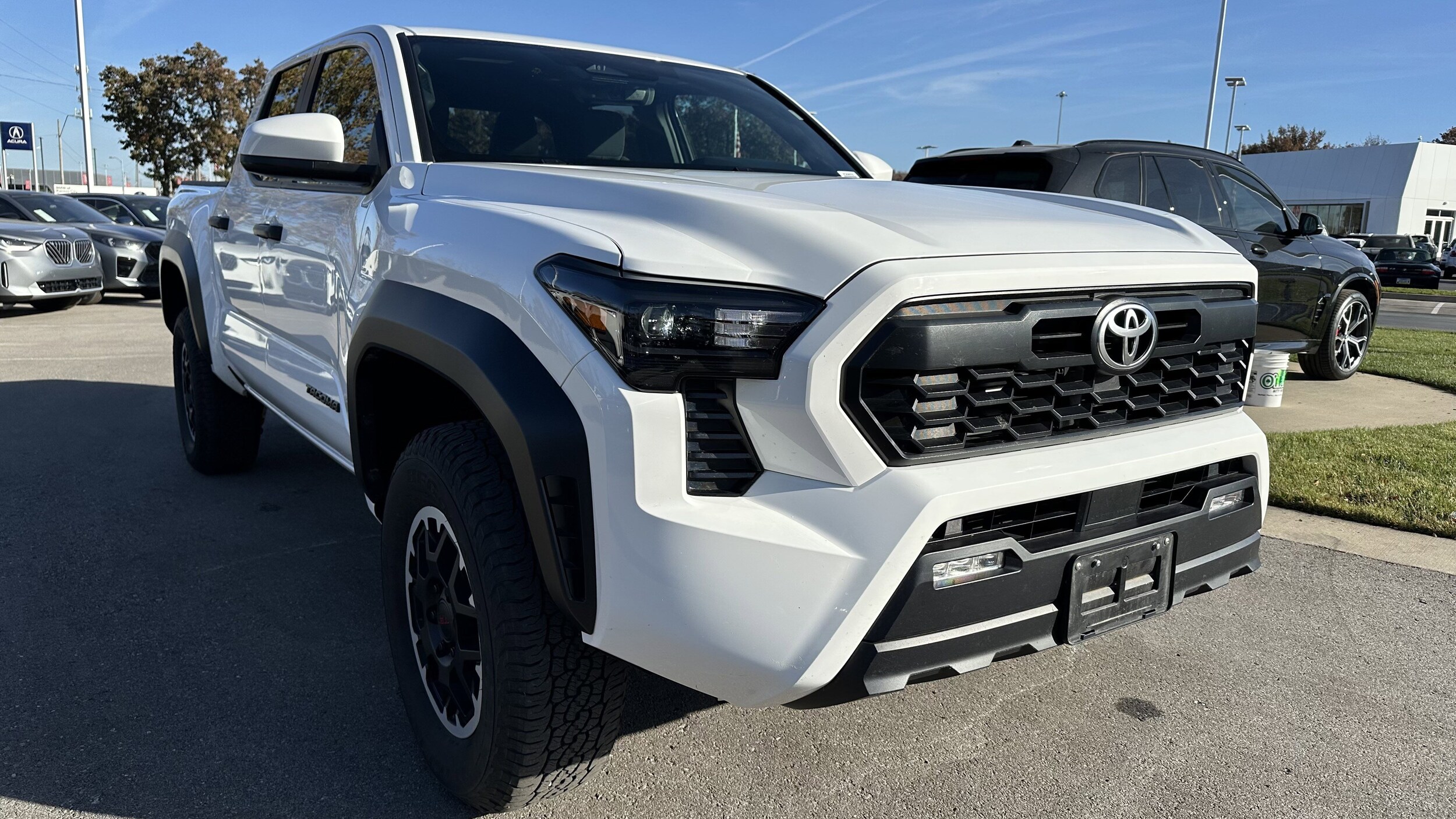 2024 Toyota Tacoma TRD photo 2