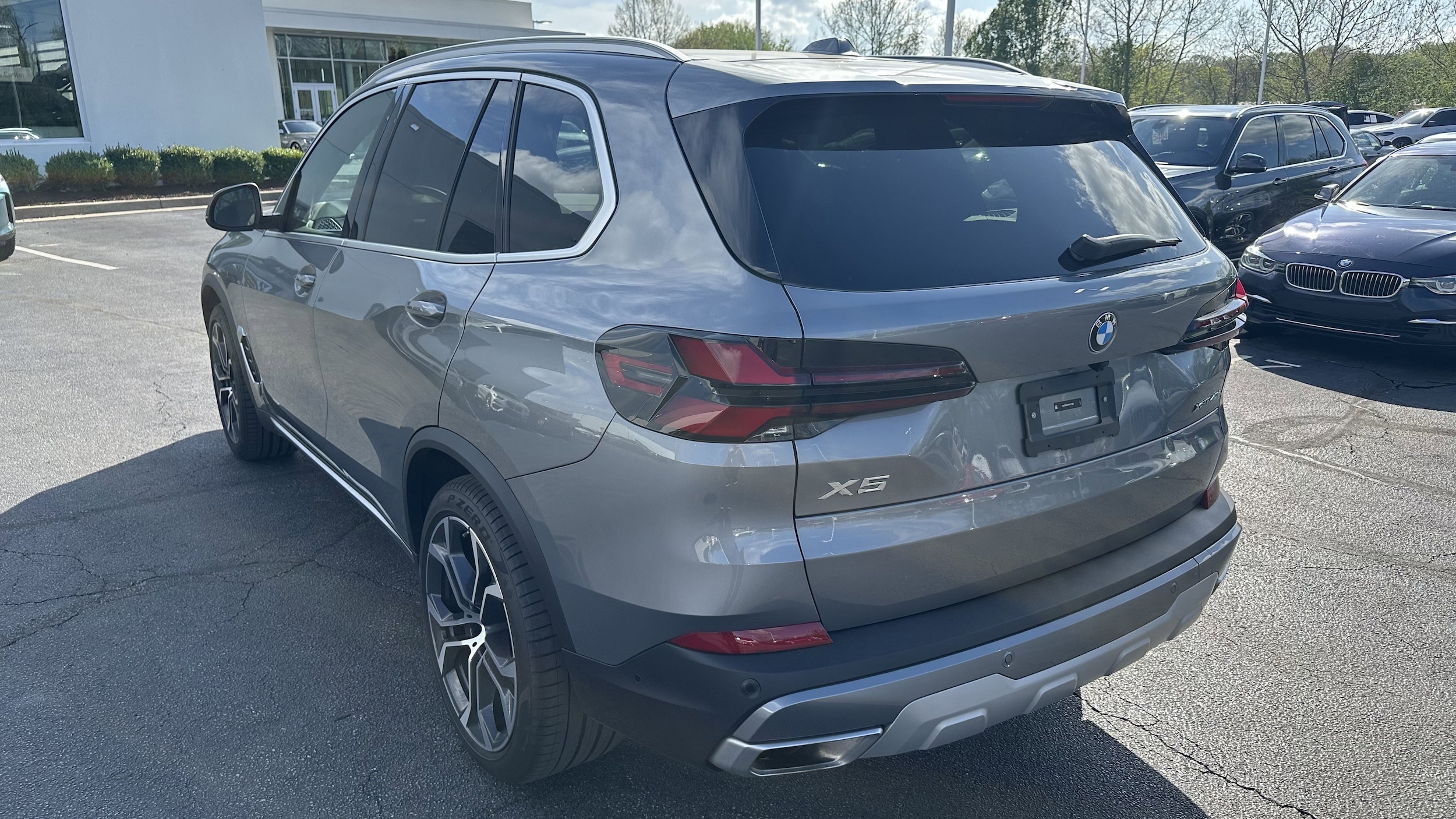 2026 BMW X5 xDrive40i photo 3