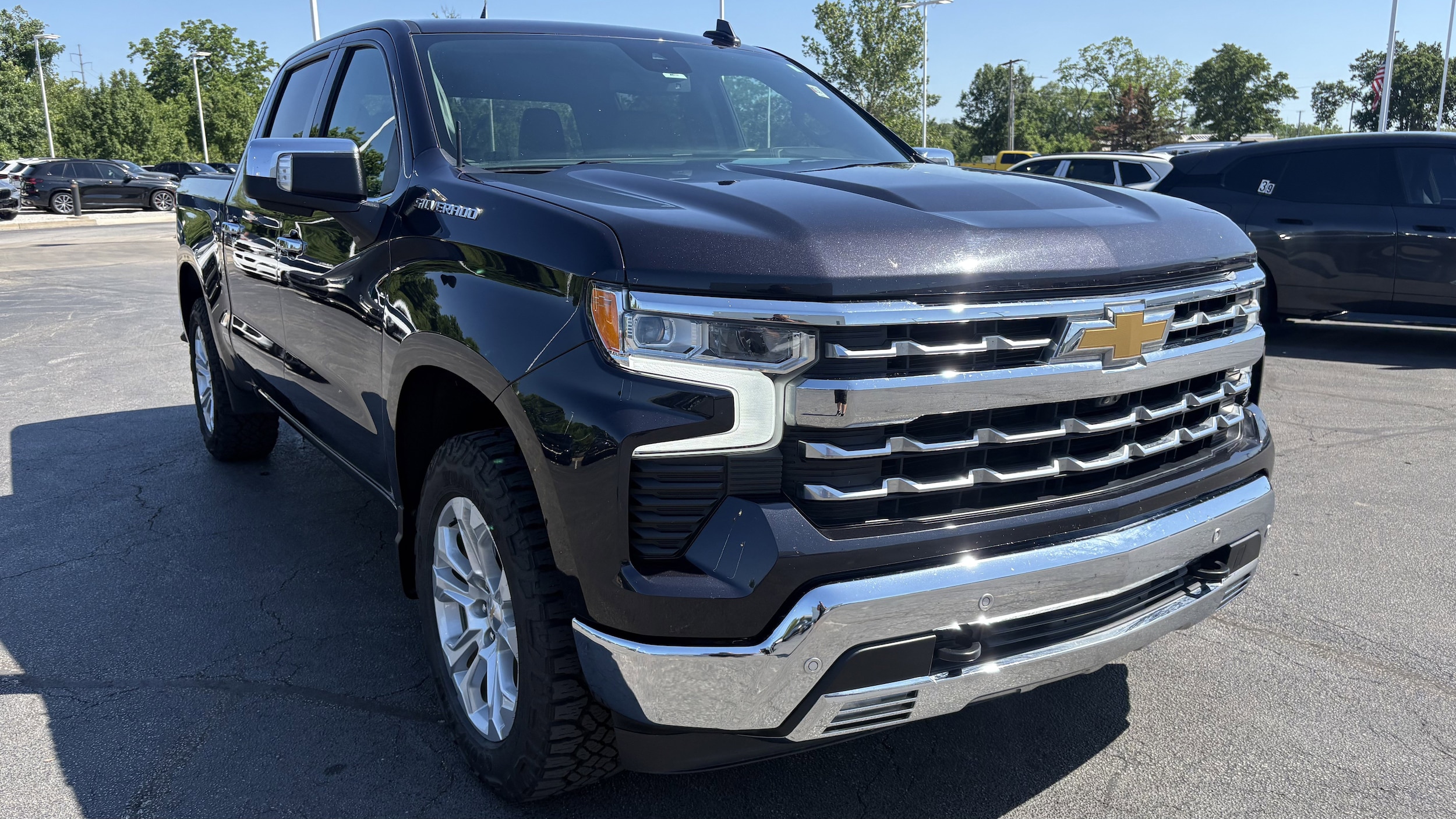 Used 2023 Chevrolet Silverado 1500 LTZ with VIN 2GCUDGED7P1106230 for sale in Kansas City