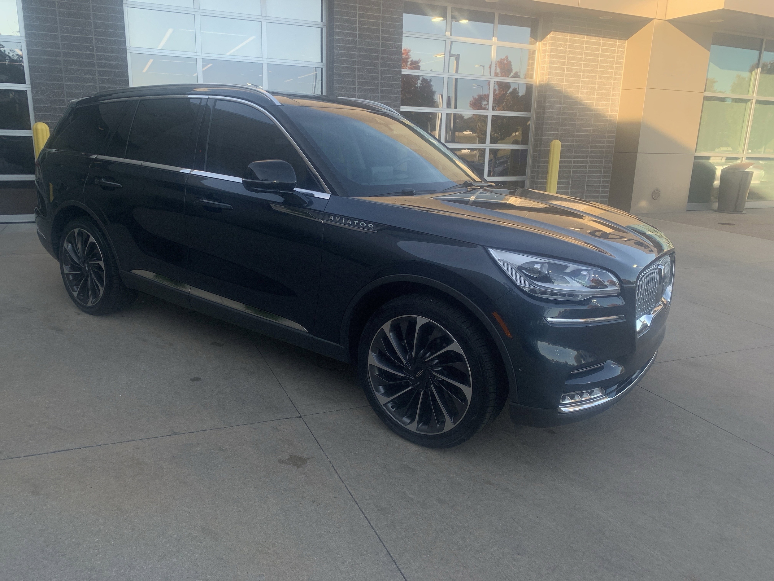 Used 2022 Lincoln Aviator Reserve with VIN 5LM5J7XC2NGL18527 for sale in Kansas City