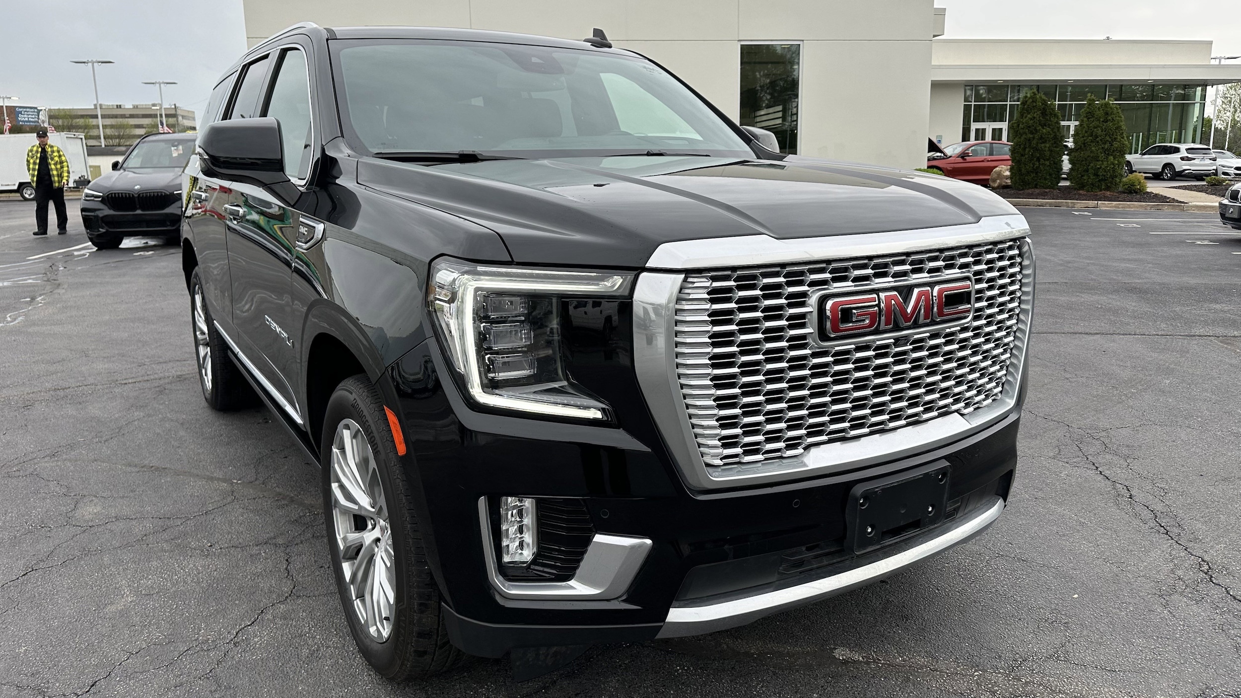 Used 2023 GMC Yukon Denali with VIN 1GKS2DKL6PR367982 for sale in Kansas City