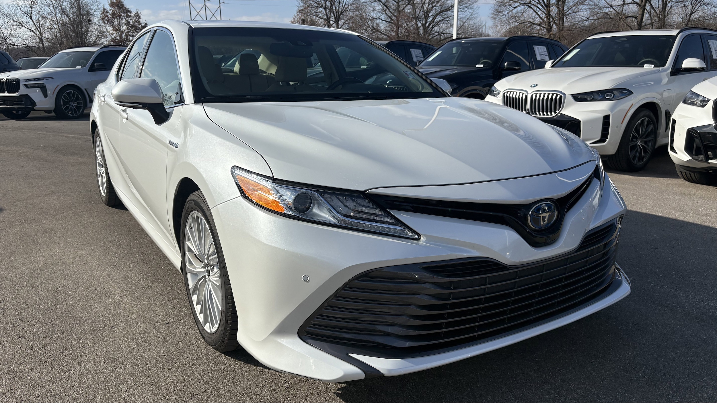 Used 2018 Toyota Camry XLE Hybrid with VIN 4T1B21HK6JU002470 for sale in Kansas City