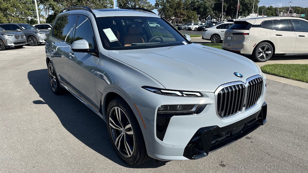 New 2026 BMW X7 xDrive40i SUV