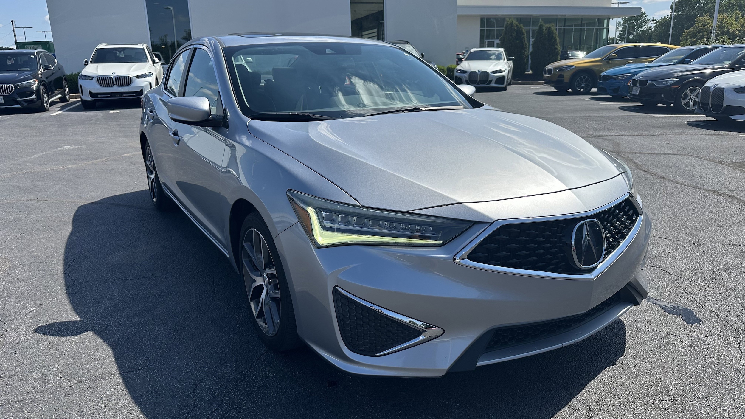 Used 2020 Acura ILX Premium with VIN 19UDE2F71LA004027 for sale in Kansas City