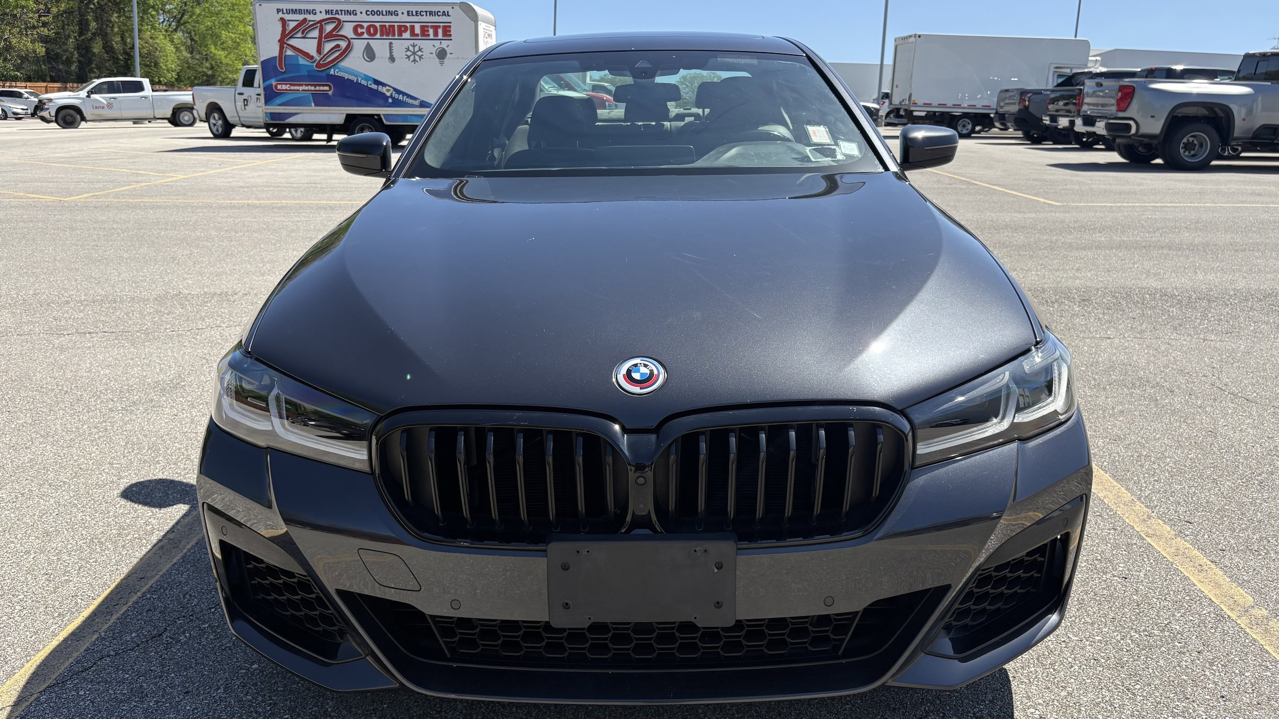 2023 BMW 5 Series M550i xDrive photo 3