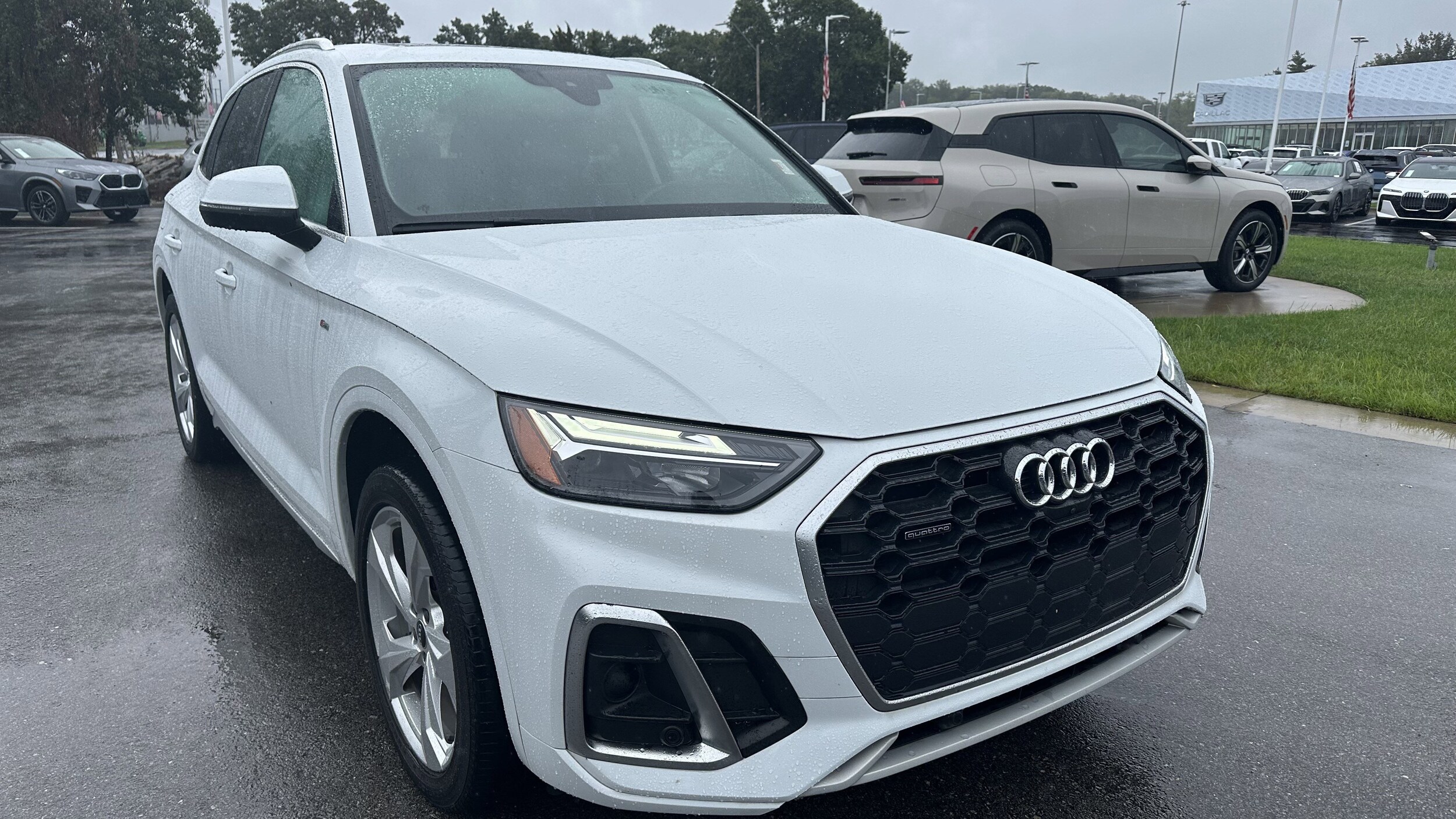 2023 Audi Q5 S line Premium Plus photo 2
