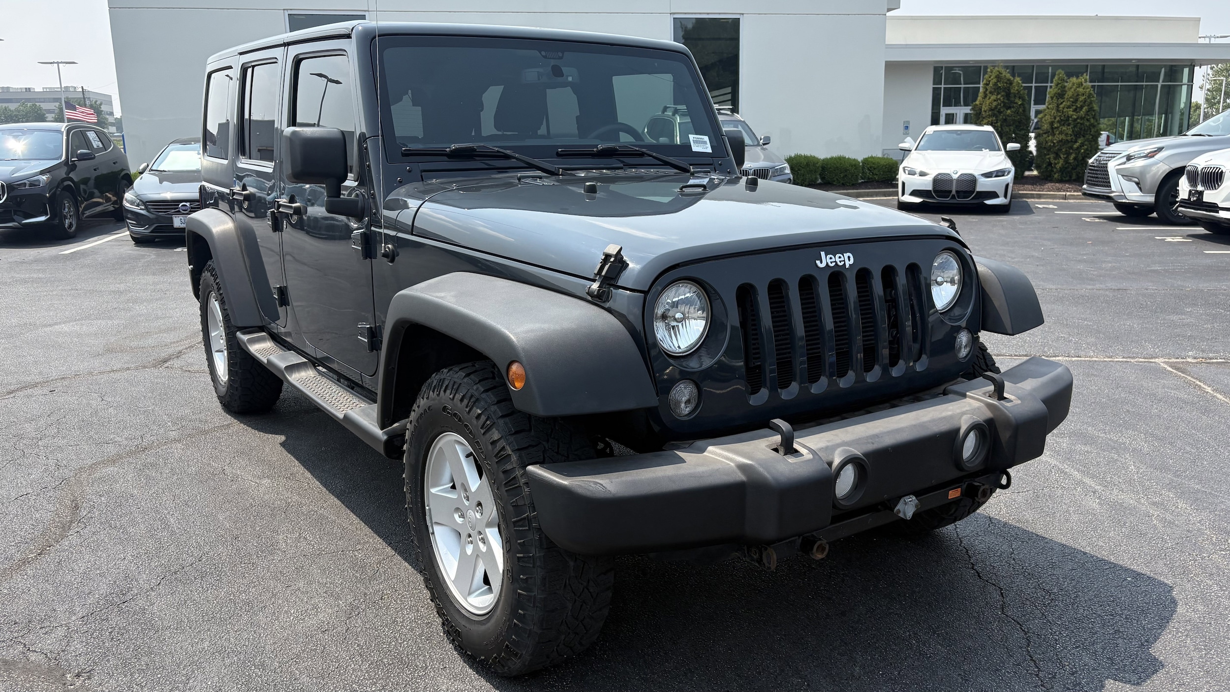 Used 2016 Jeep Wrangler Unlimited Sport S with VIN 1C4BJWDG3GL258991 for sale in Kansas City
