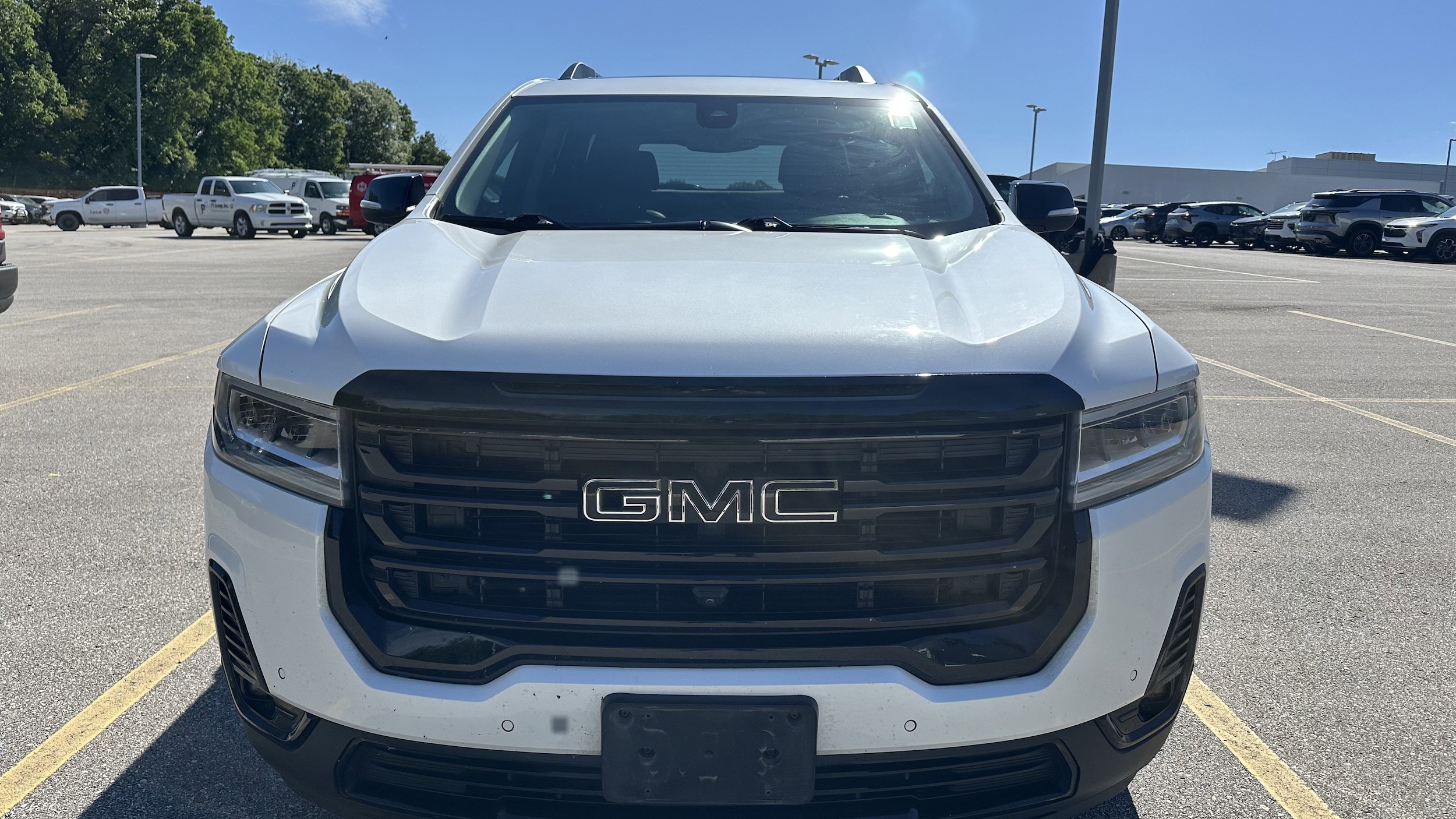 2021 GMC Acadia SLT AWD photo 2