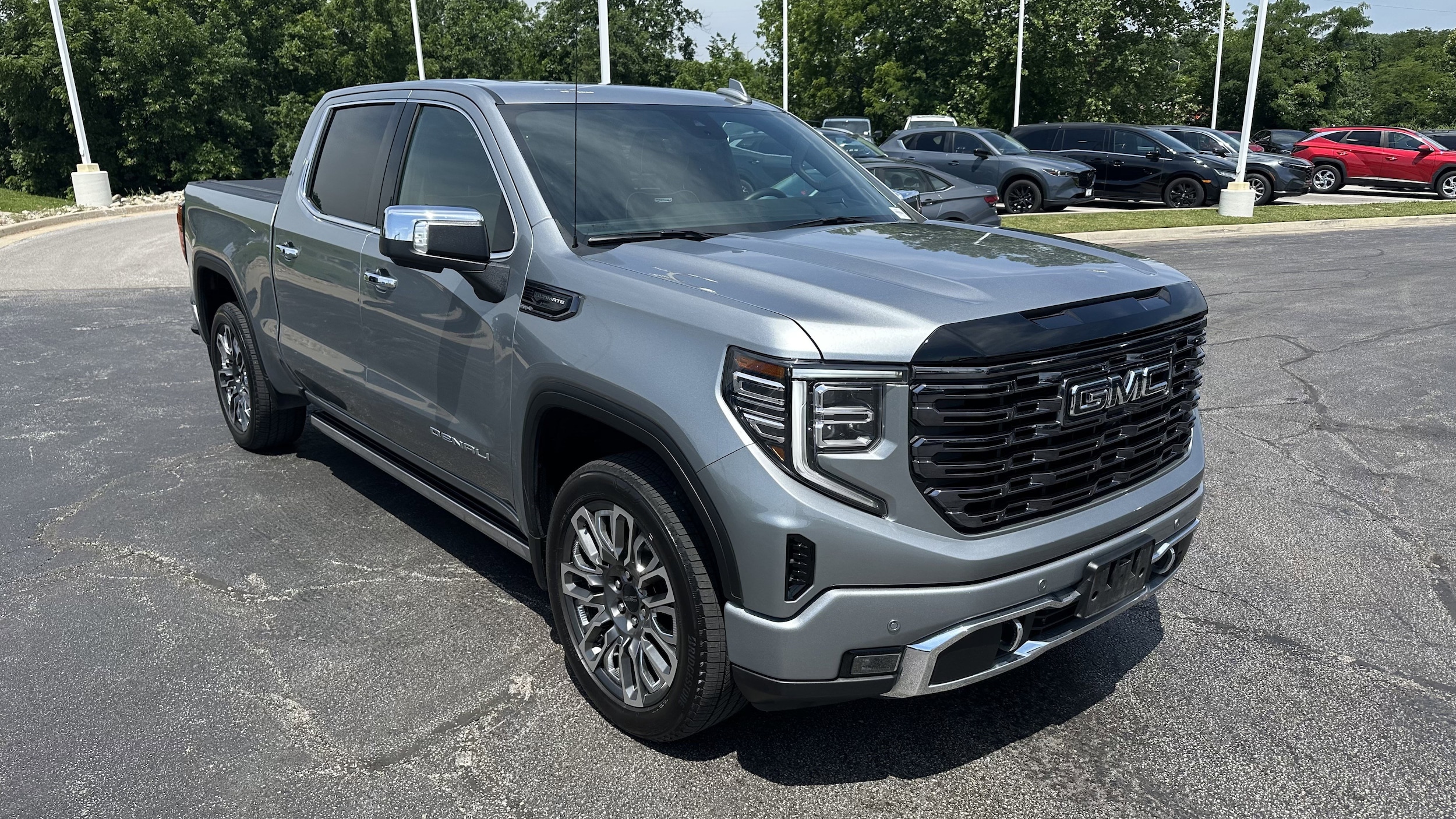 Used 2025 GMC Sierra 1500 Denali Ultimate with VIN 1GTUUHE84SZ234532 for sale in Kansas City