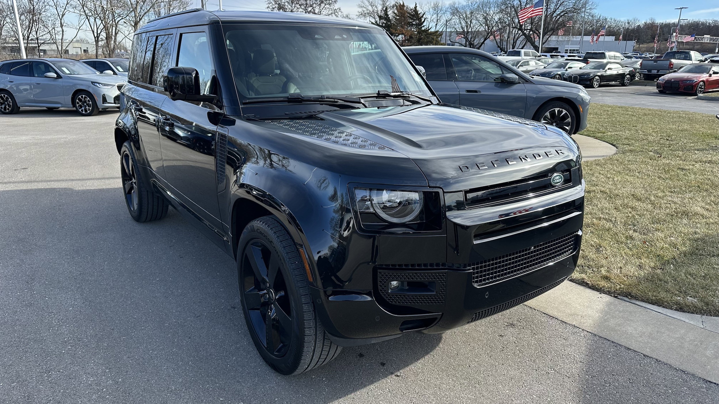 Used 2024 Land Rover Defender X-Dynamic SE with VIN SALE2EEU2R2264047 for sale in Kansas City