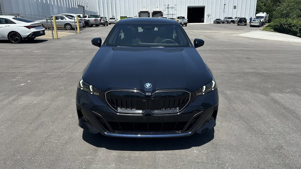 New 2027 BMW 5 Series 550e xDrive Sedan