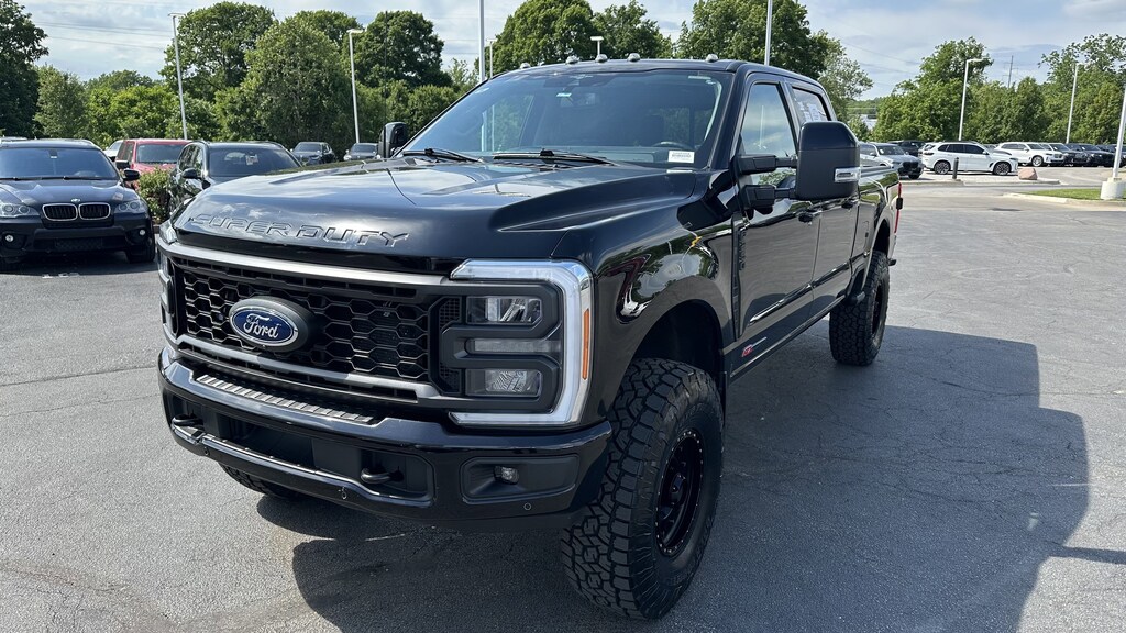 Used 2023 Ford Super Duty F-250 SRW LARIAT 4WD Crew Cab Pickup