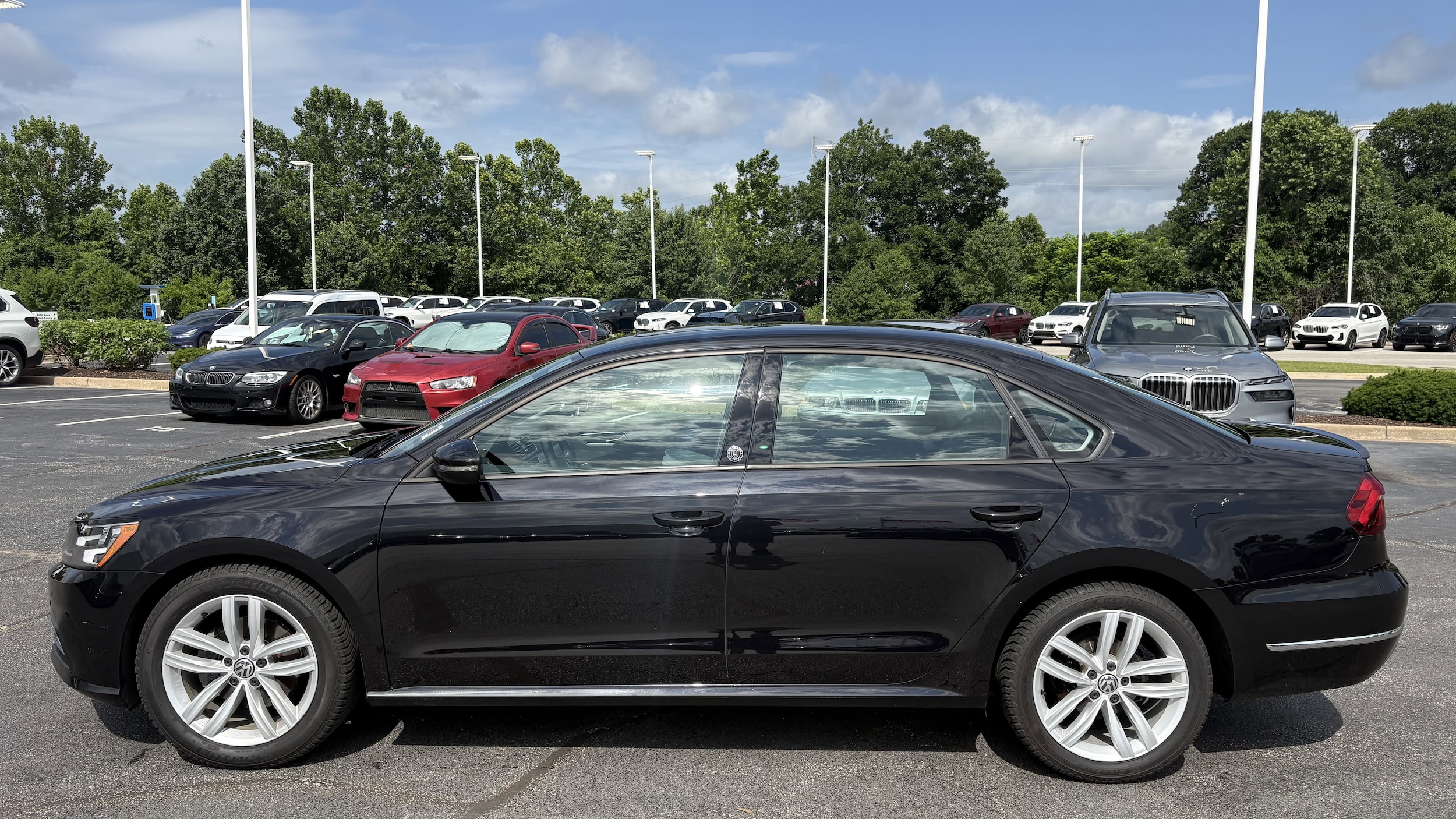 Volkswagen Passat 2.0T Wolfsburg Edition