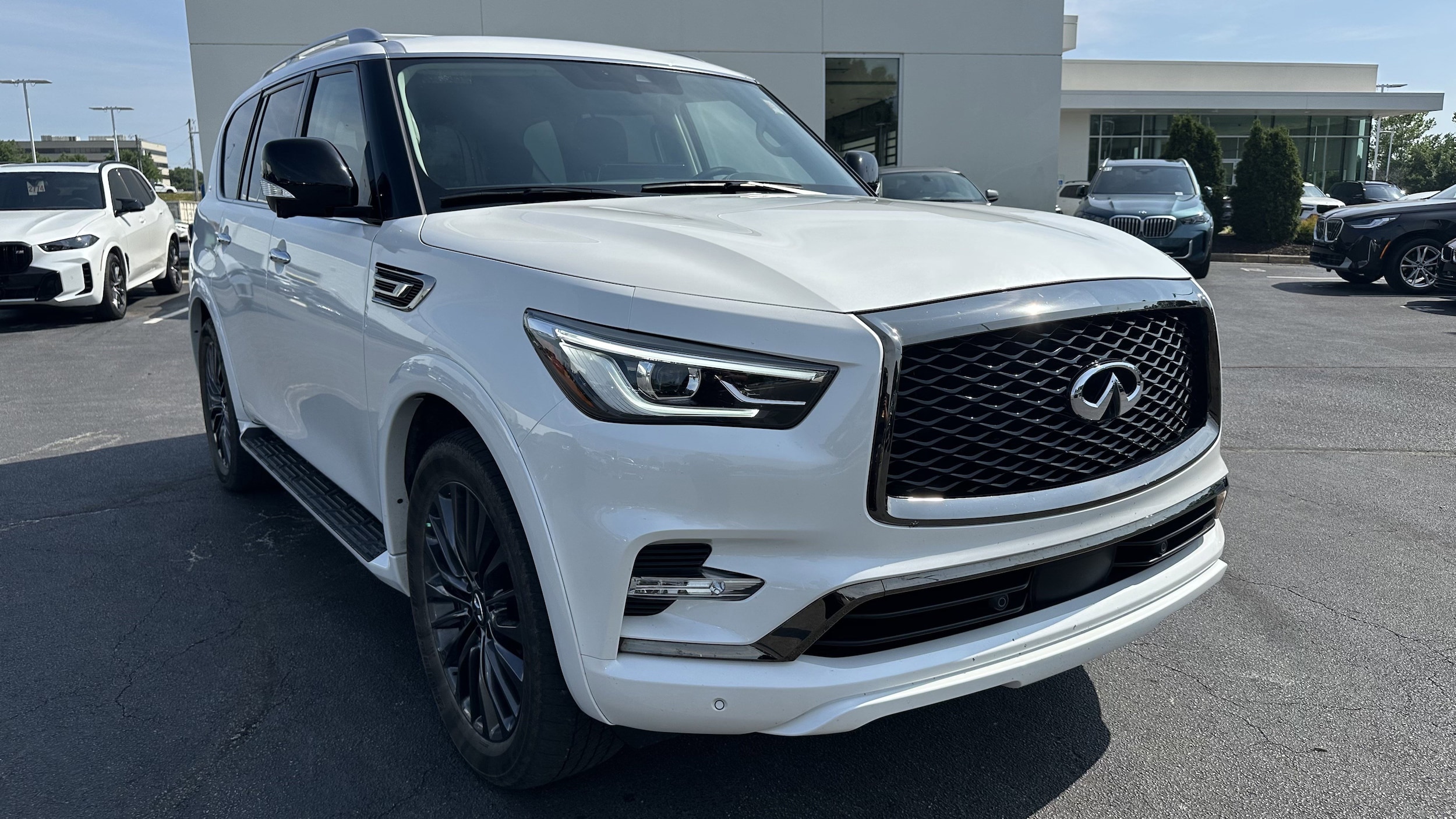 Used 2023 INFINITI QX80 PREMIUM SELECT 4WD with VIN JN8AZ2AE5P9306461 for sale in Kansas City