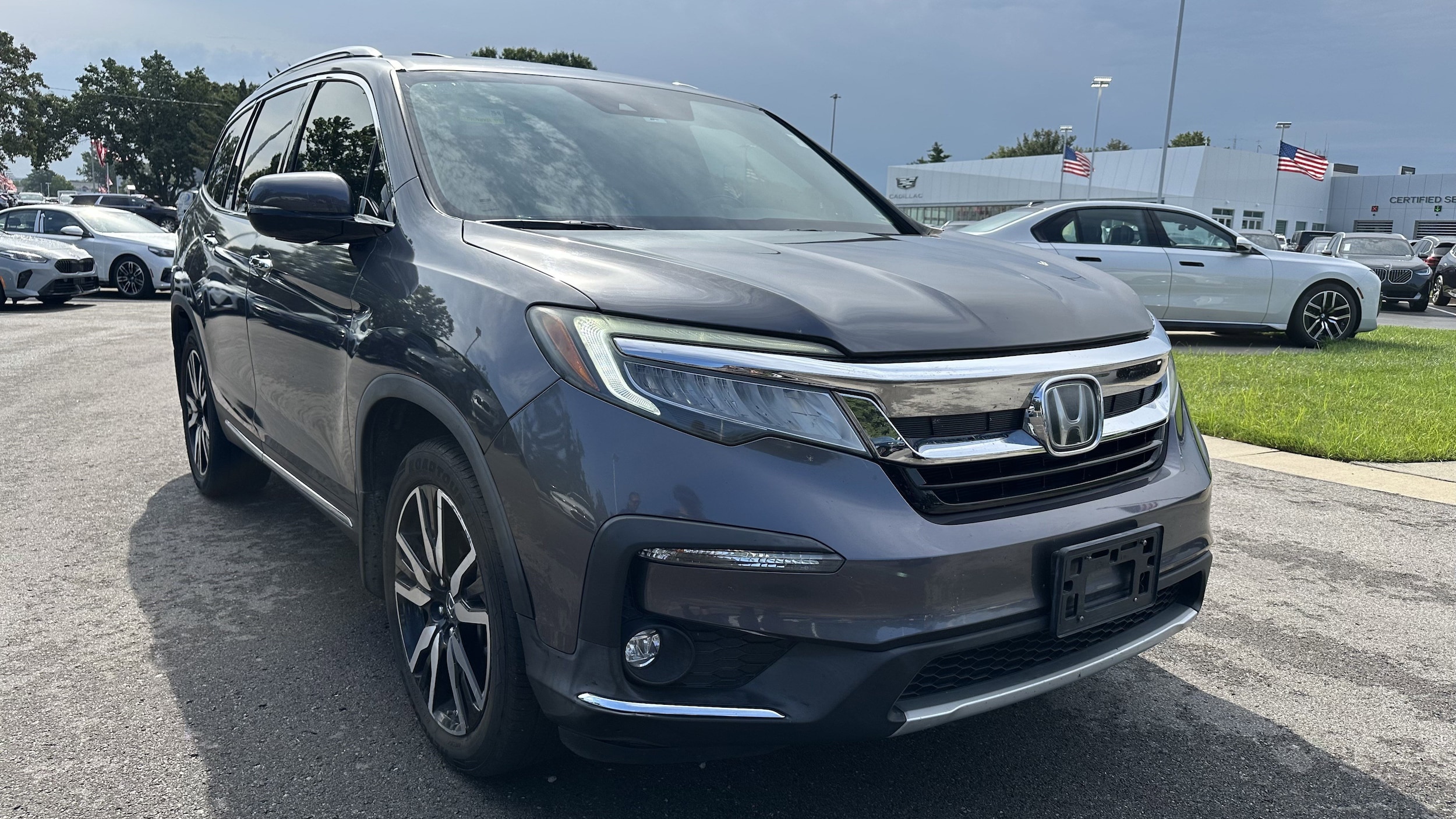 Used 2019 Honda Pilot Touring with VIN 5FNYF5H91KB011000 for sale in Kansas City