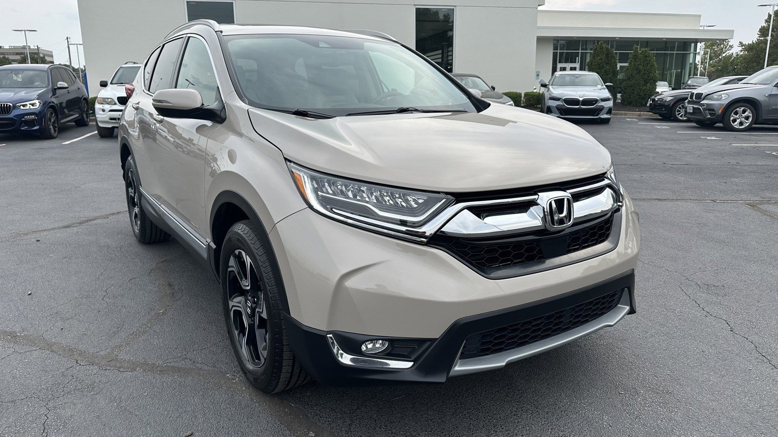 Used 2017 Honda CR-V Touring with VIN 5J6RW2H93HL038315 for sale in Kansas City