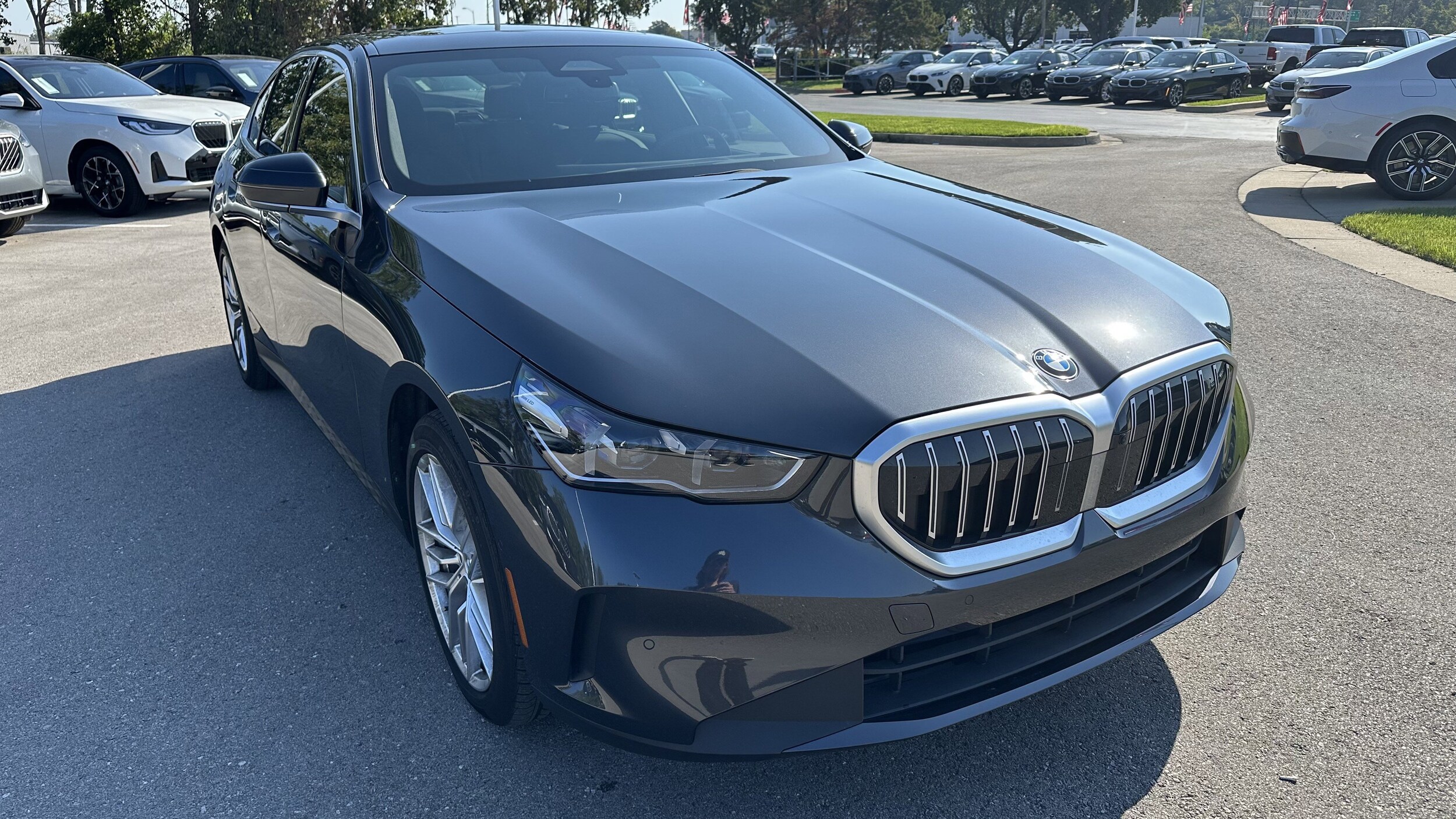 2025 Bmw 530i photo 2