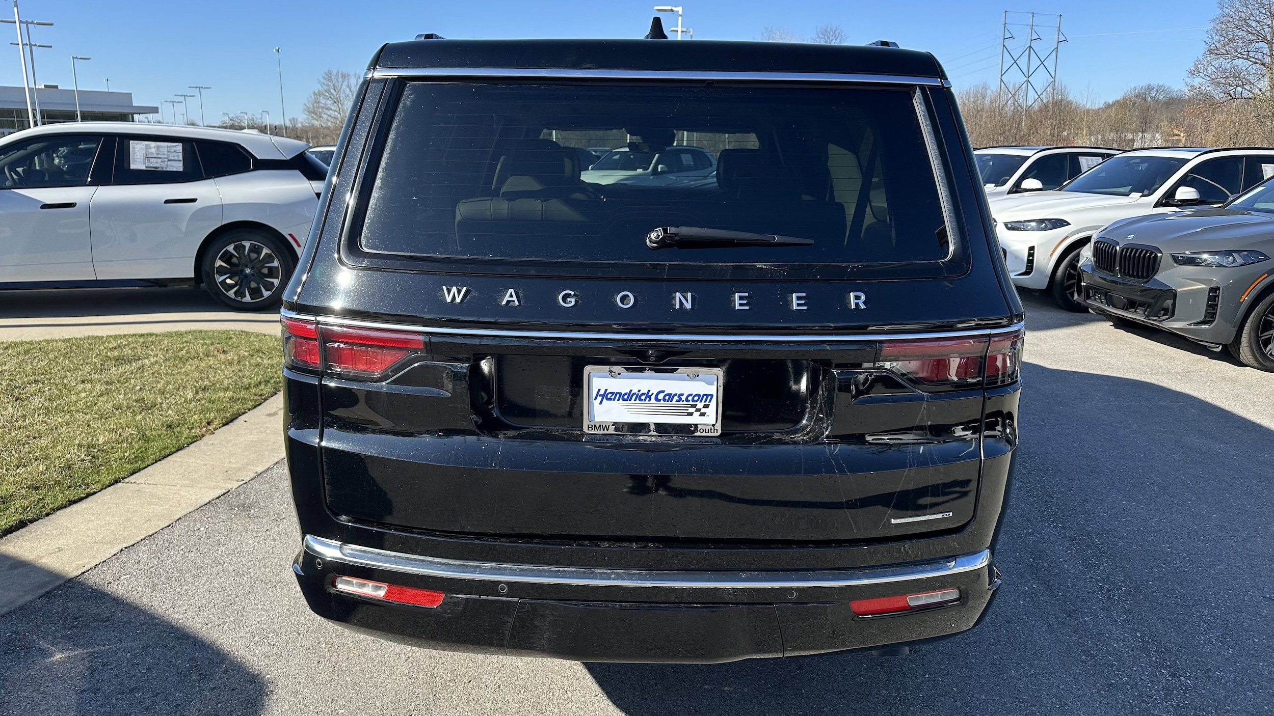 2024 Jeep Wagoneer L Series III photo 3