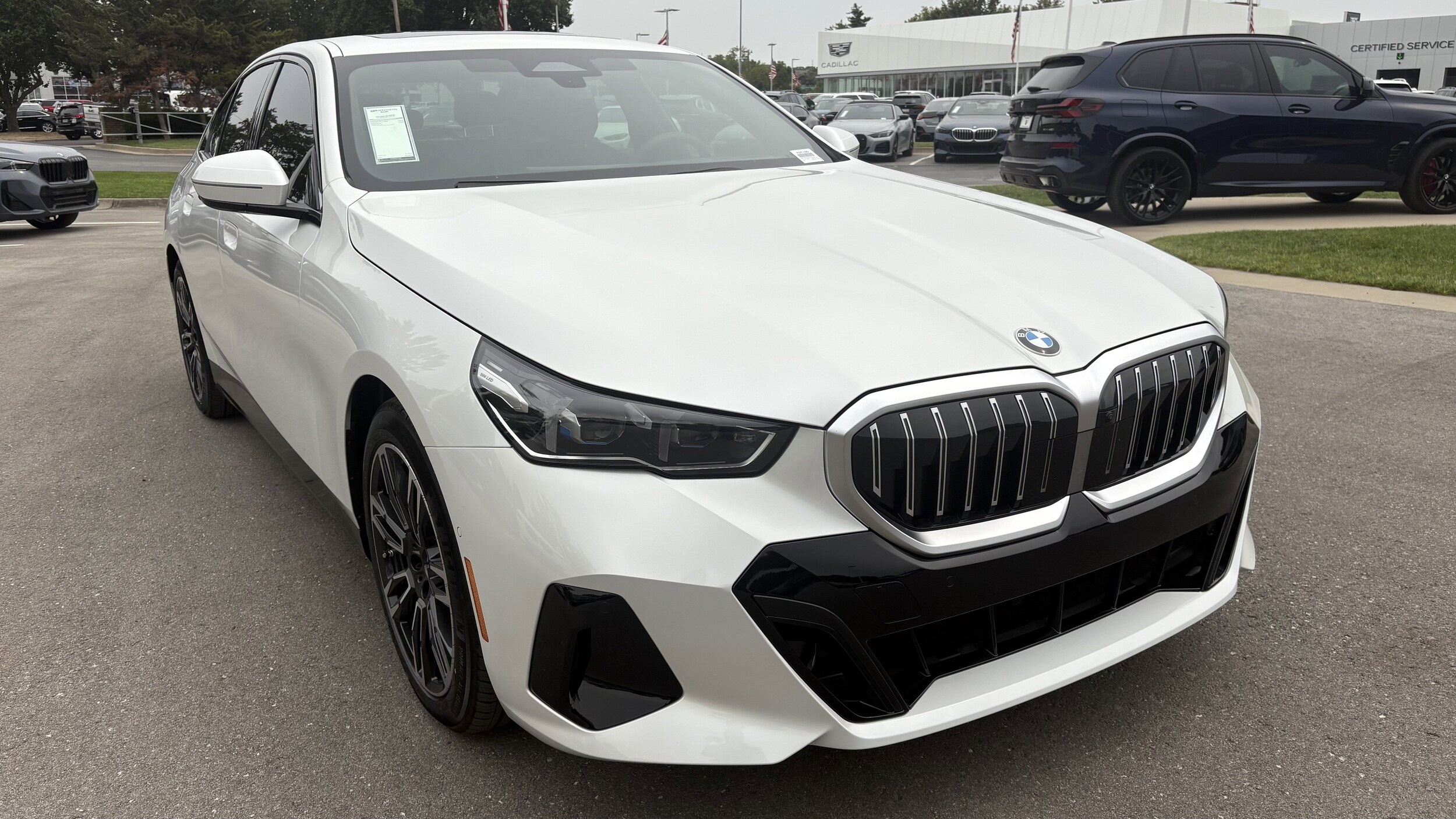 2026 Bmw 530i 530i xDrive photo 2