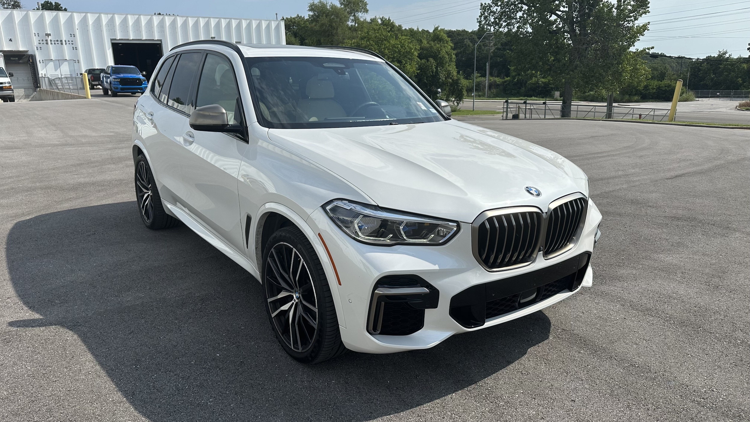 Used 2022 BMW X5 M50i with VIN 5UXJU4C06N9K86935 for sale in Kansas City