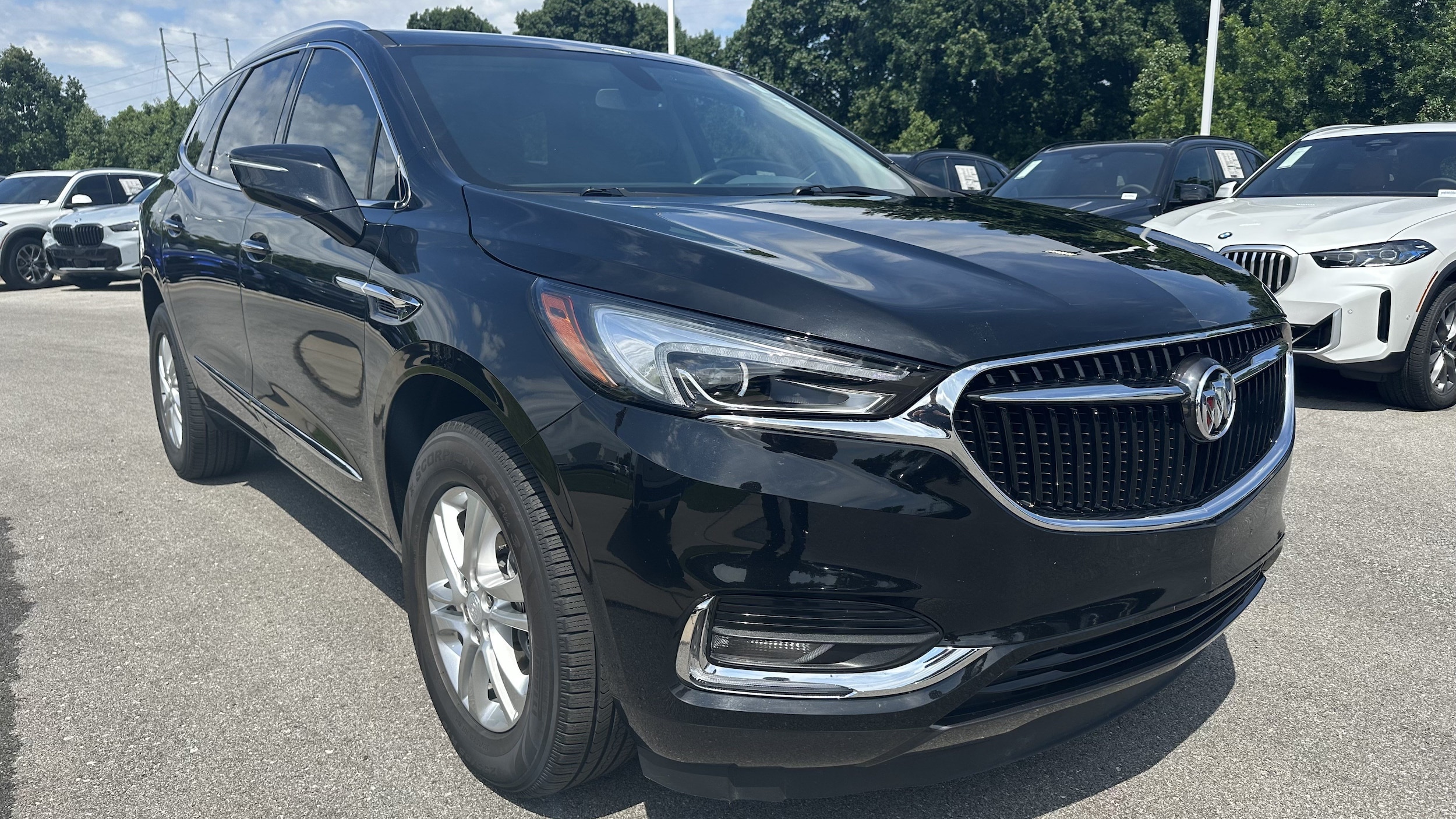 Used 2021 Buick Enclave Essence with VIN 5GAERBKW0MJ253264 for sale in Kansas City