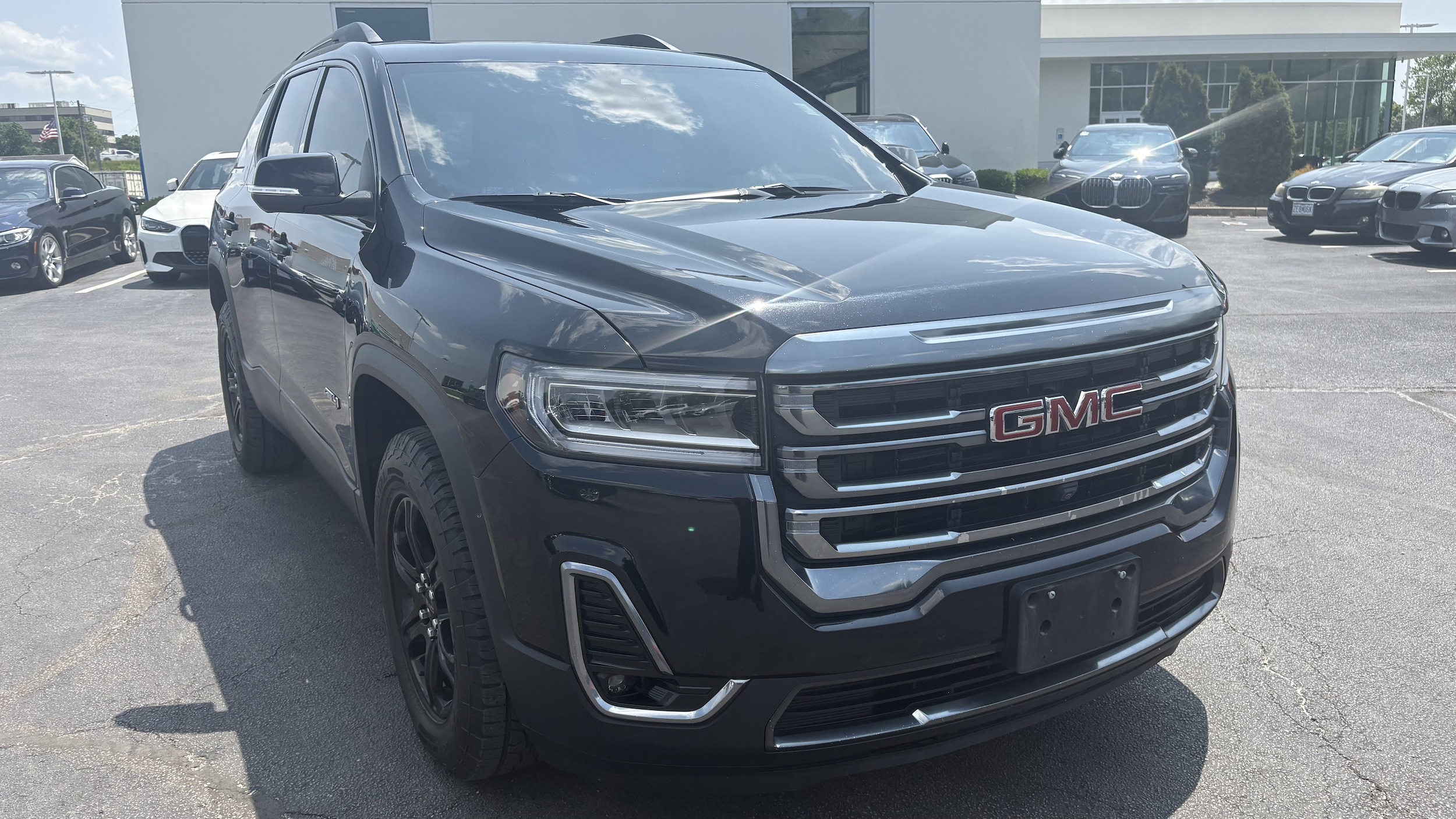 Used 2022 GMC Acadia AT4 with VIN 1GKKNLLS5NZ152758 for sale in Kansas City