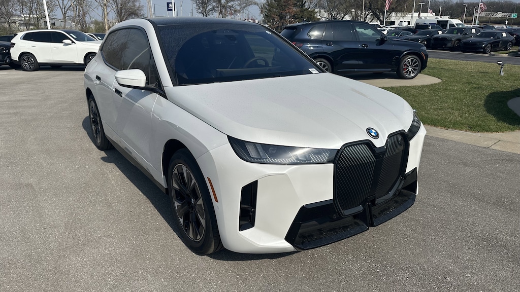 New 2026 BMW iX xDrive60 SUV