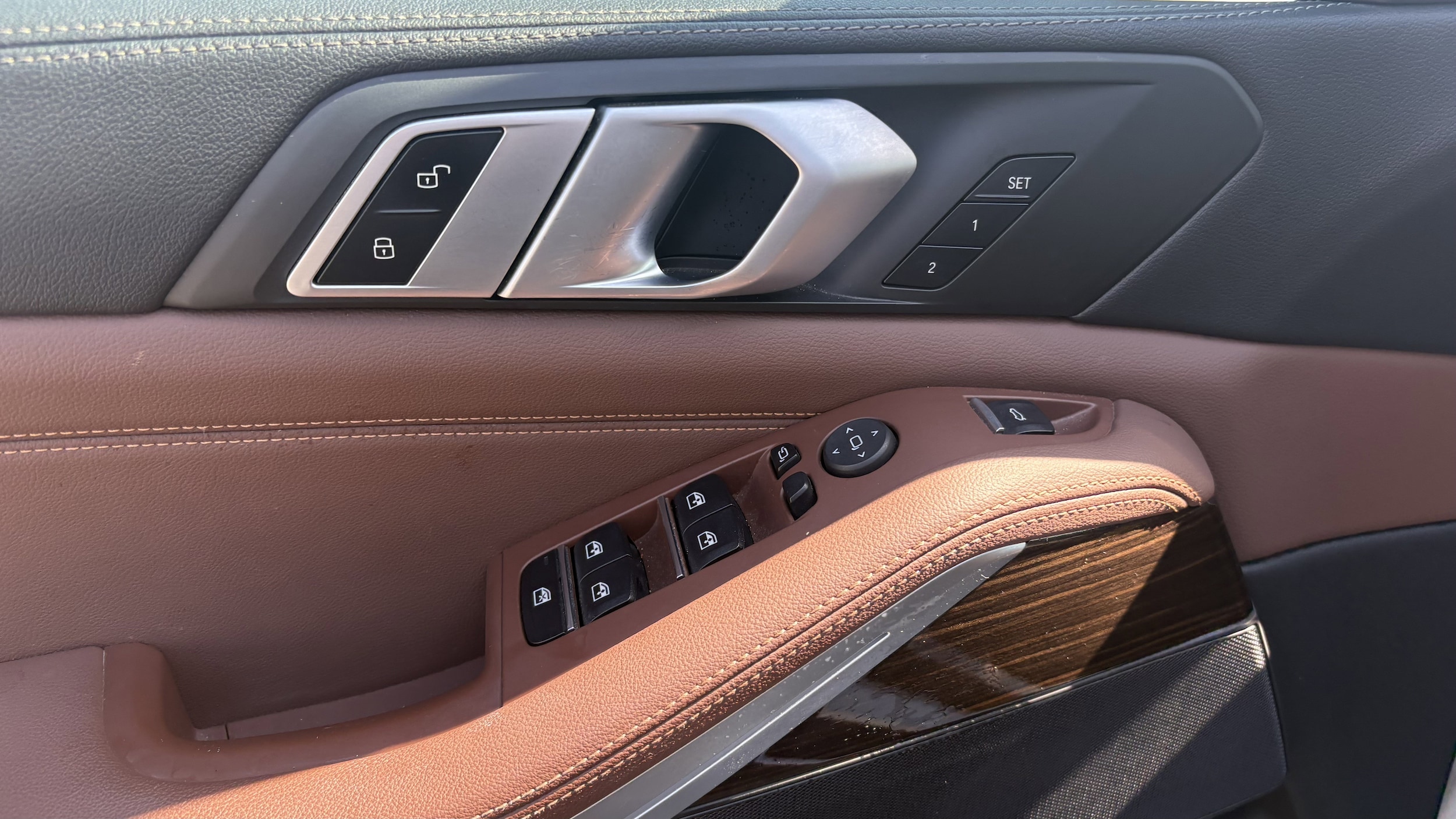 Used 2019 BMW X5 40i with VIN 5UXCR6C57KLL21529 for sale in Kansas City