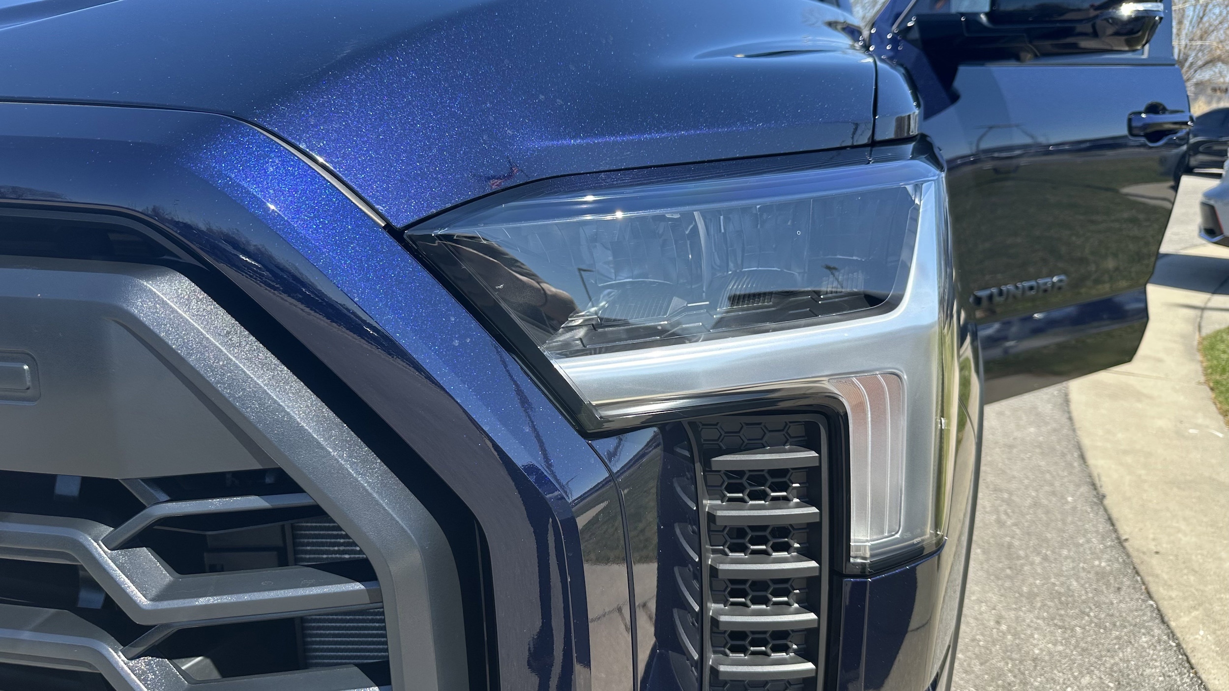 2025 Toyota Tundra 4WD Limited photo 4