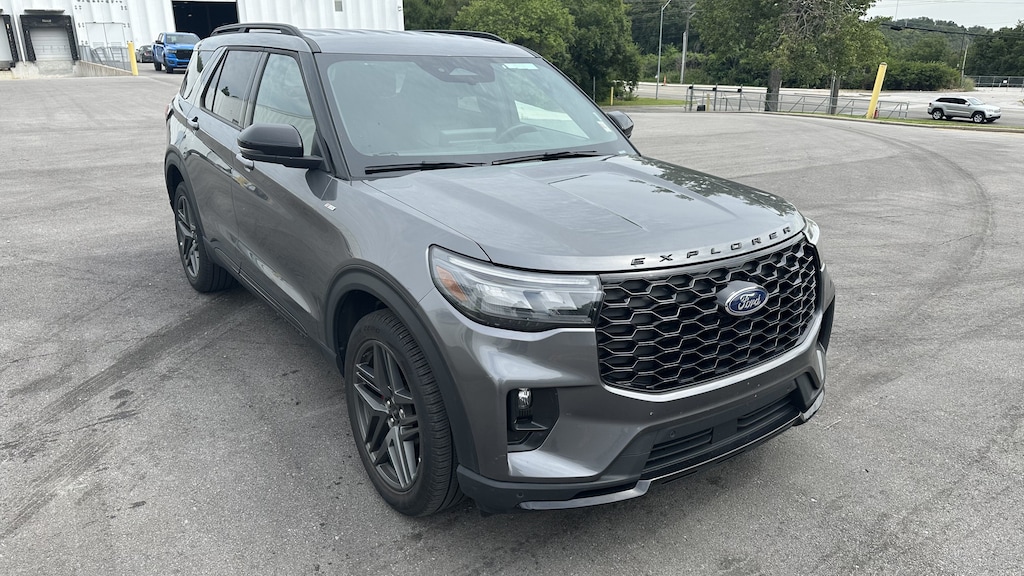 Used 2025 Ford Explorer ST-Line SUV